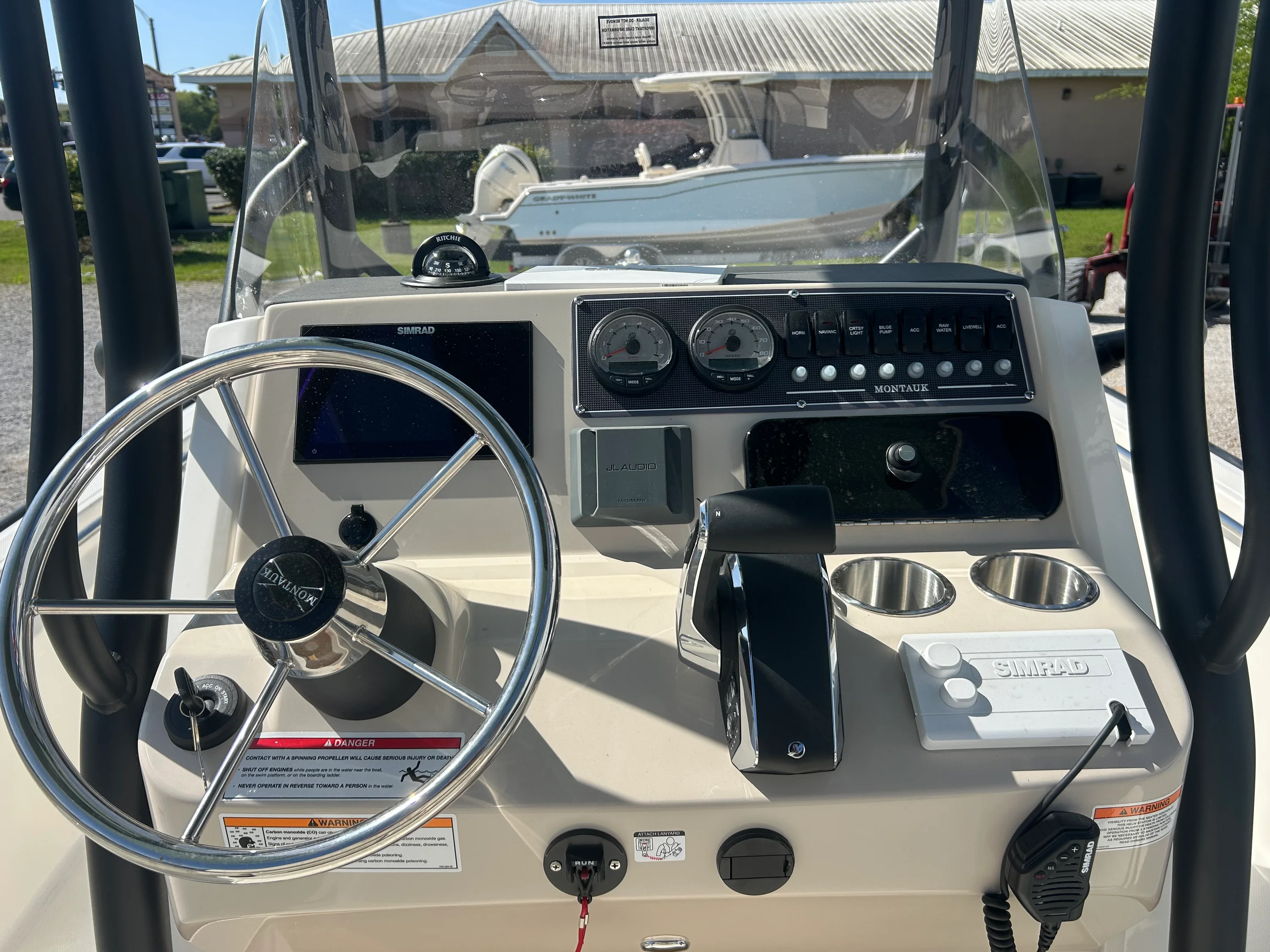 2026 Boston Whaler 210 Montauk Image Thumbnail #11