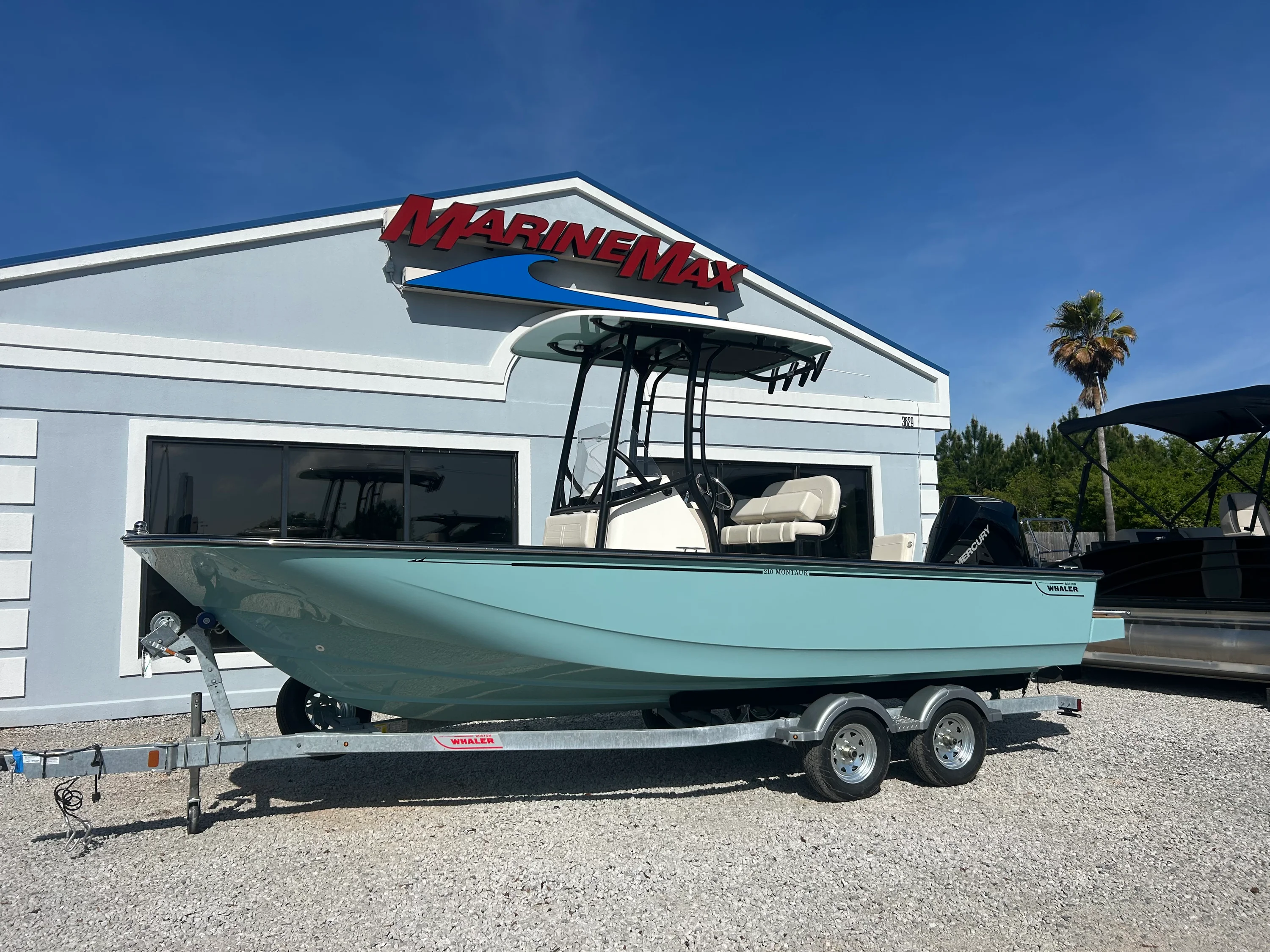 2026 Boston Whaler 210 Montauk Image Thumbnail #2