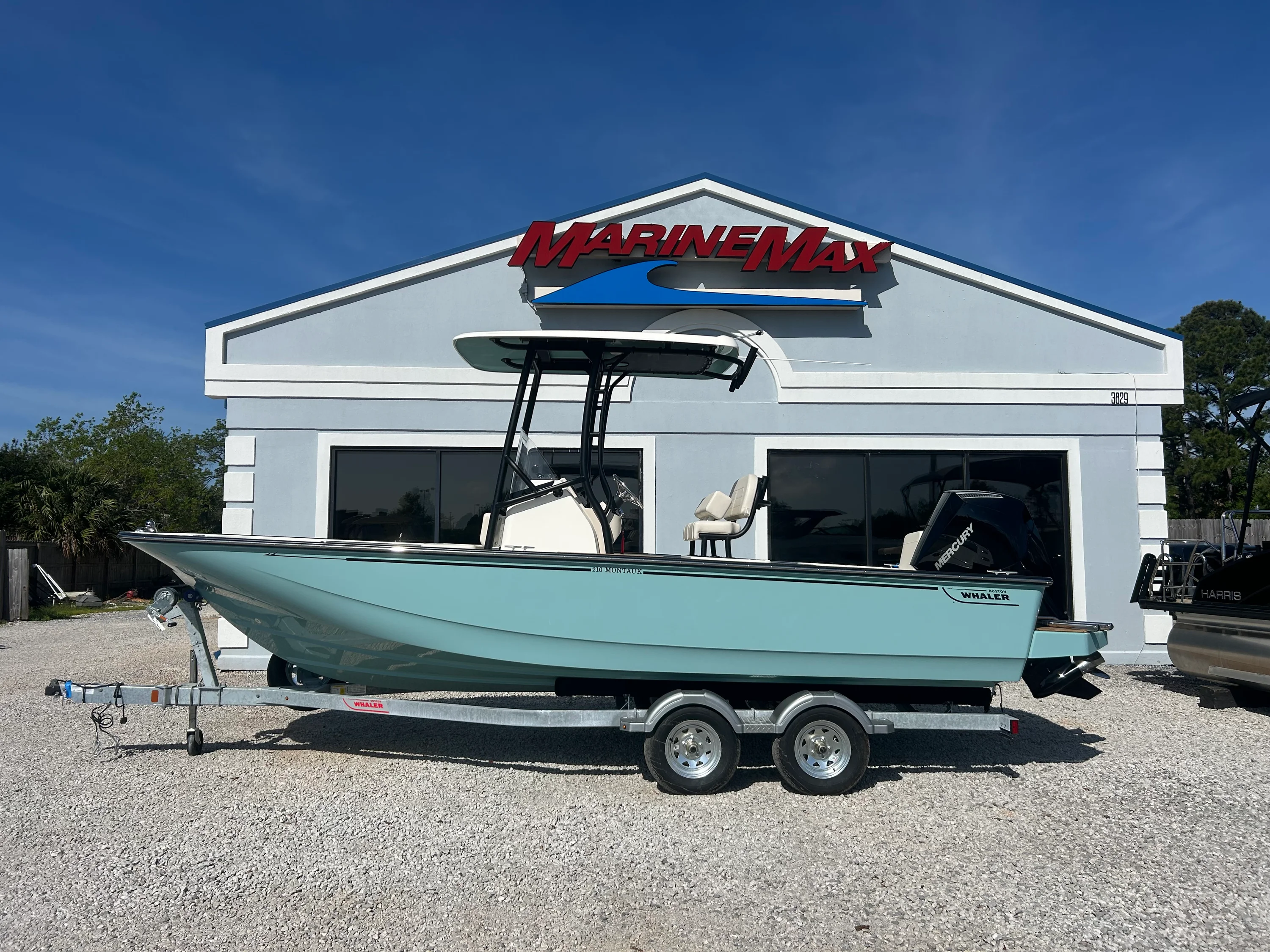 2026 Boston Whaler 210 Montauk Image Thumbnail #0