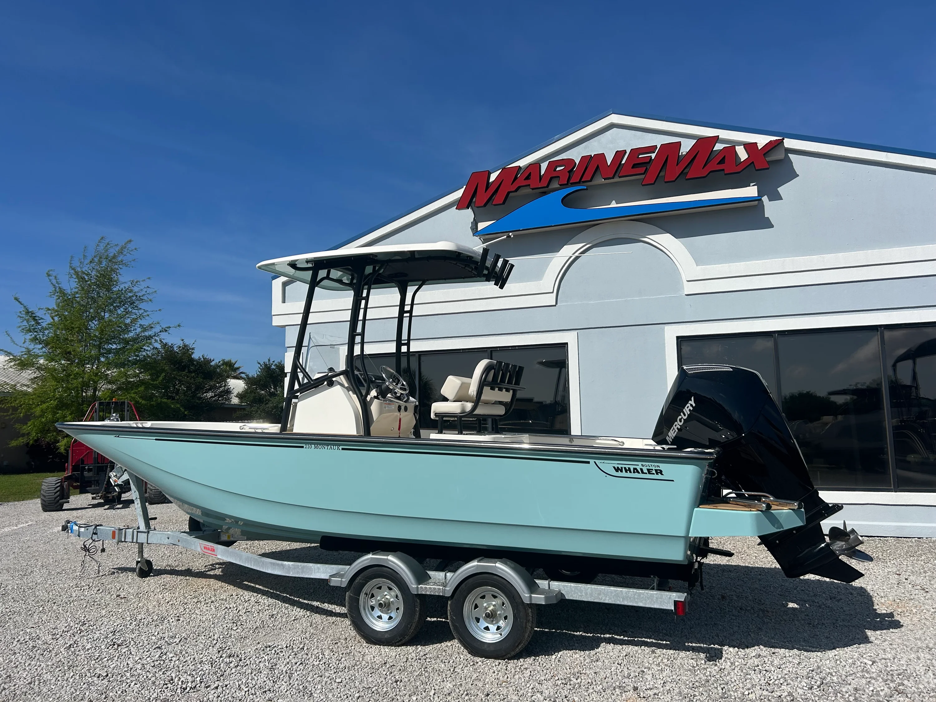 2026 Boston Whaler 210 Montauk Image Thumbnail #4