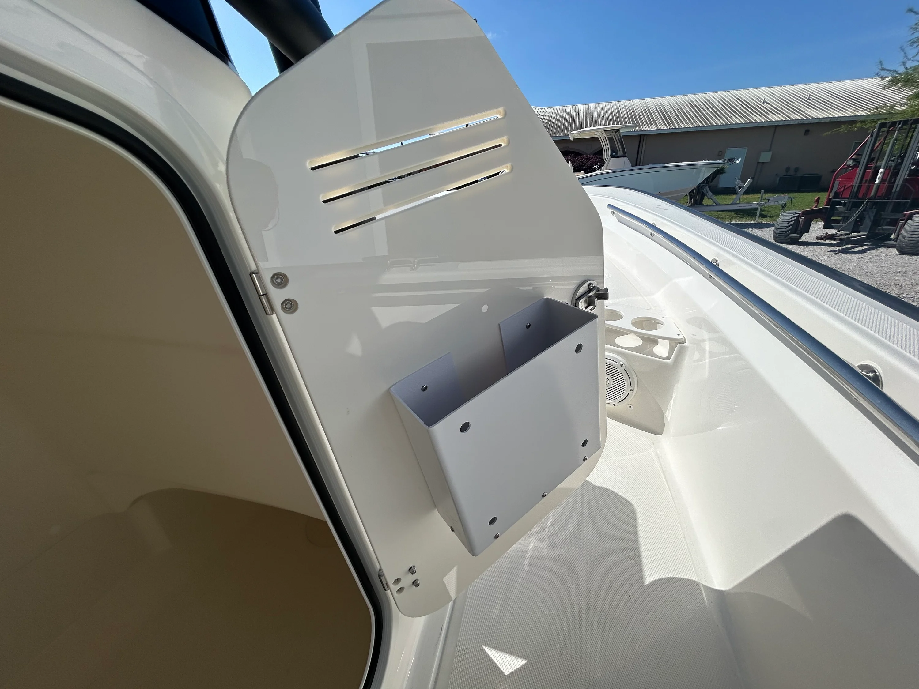 2026 Boston Whaler 210 Montauk Image Thumbnail #25