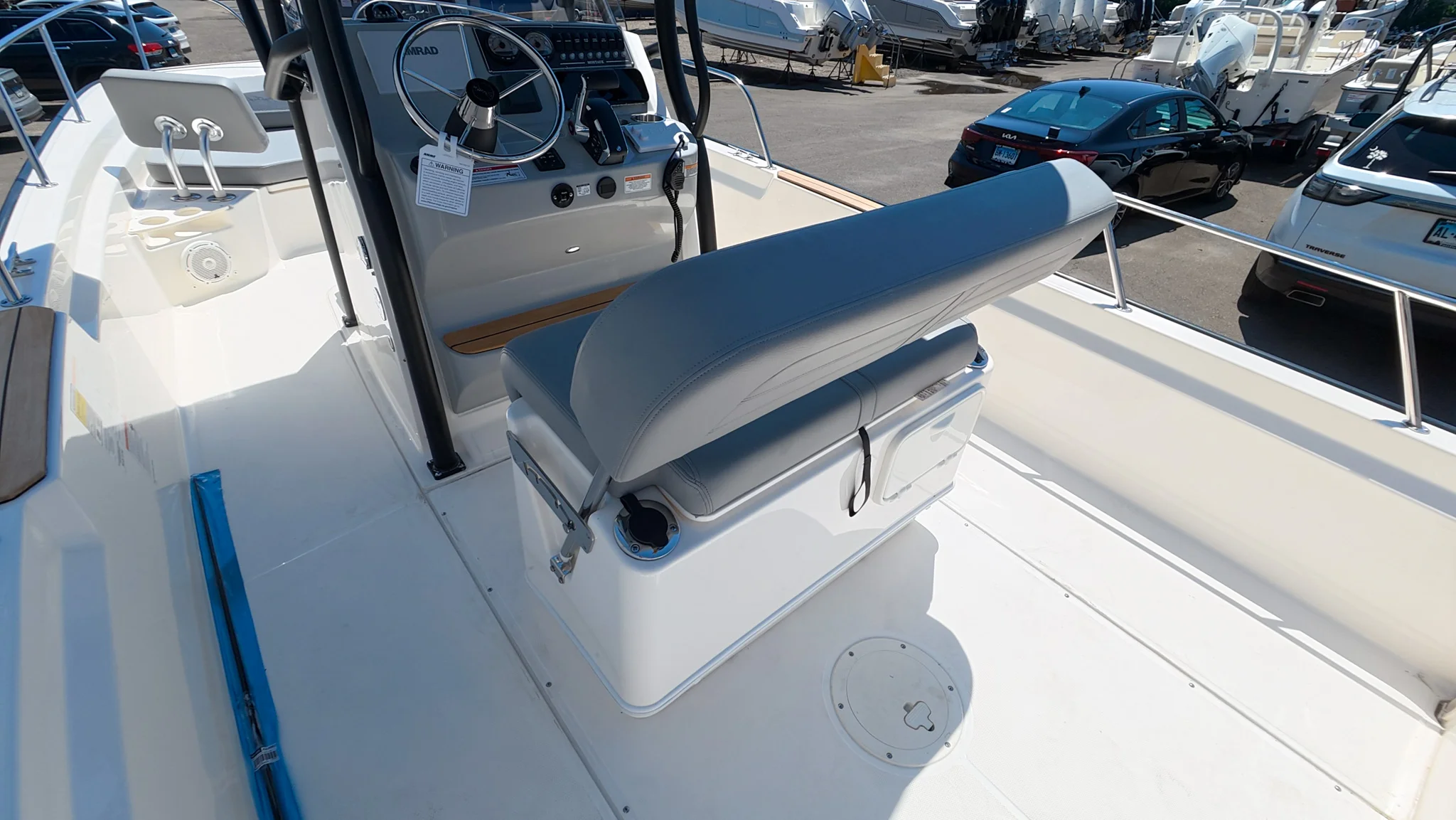 2026 Boston Whaler 210 Montauk Image Thumbnail #9