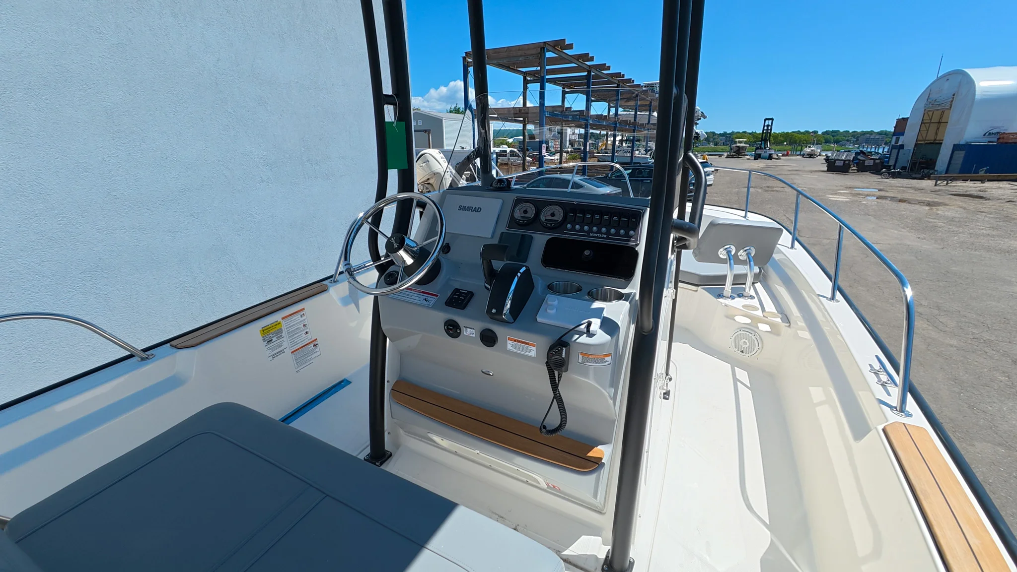 2026 Boston Whaler 210 Montauk Image Thumbnail #11