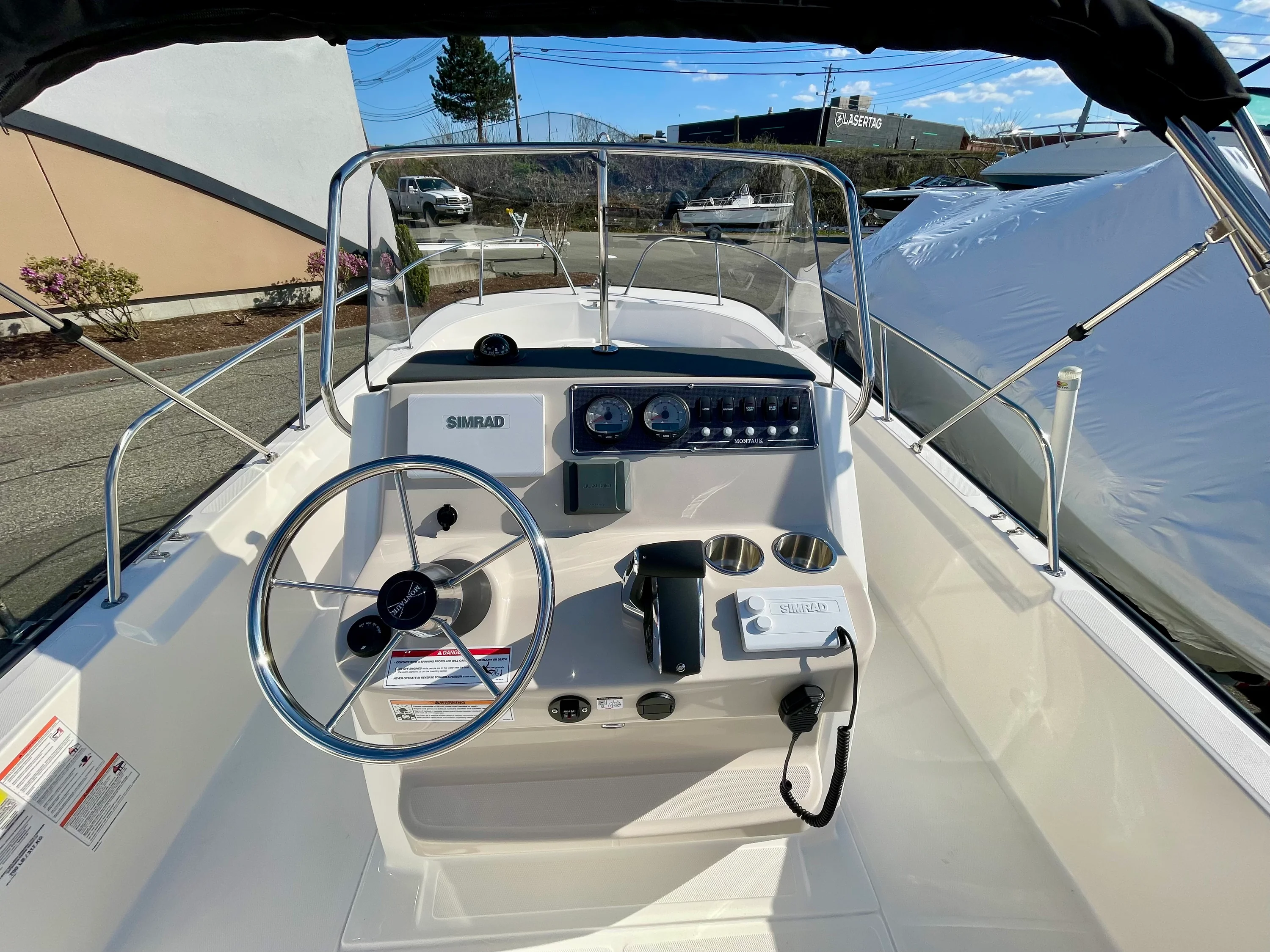 2026 Boston Whaler 210 Montauk Image Thumbnail #8