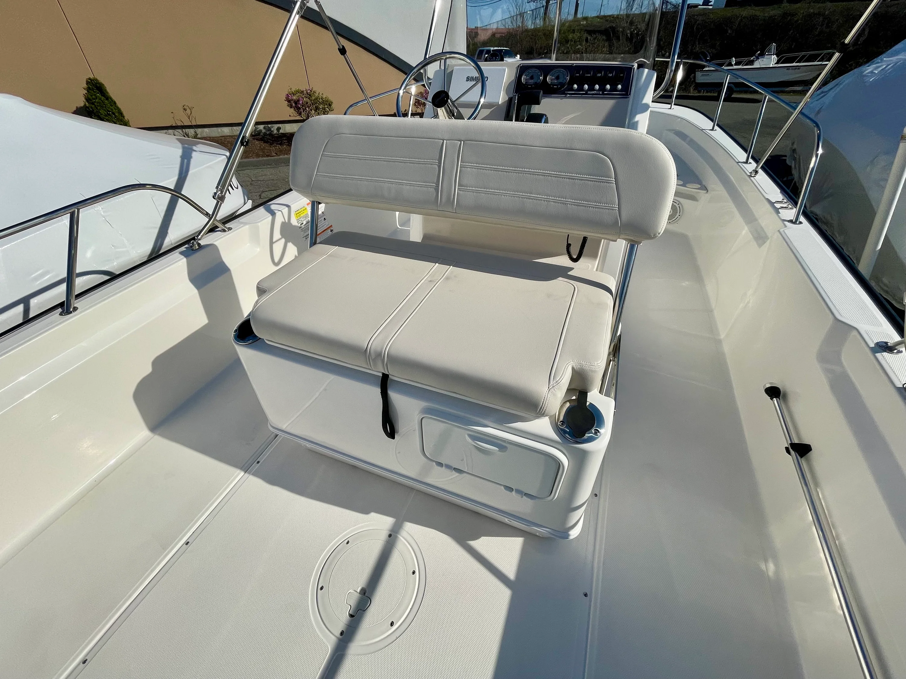 2026 Boston Whaler 210 Montauk Image Thumbnail #4