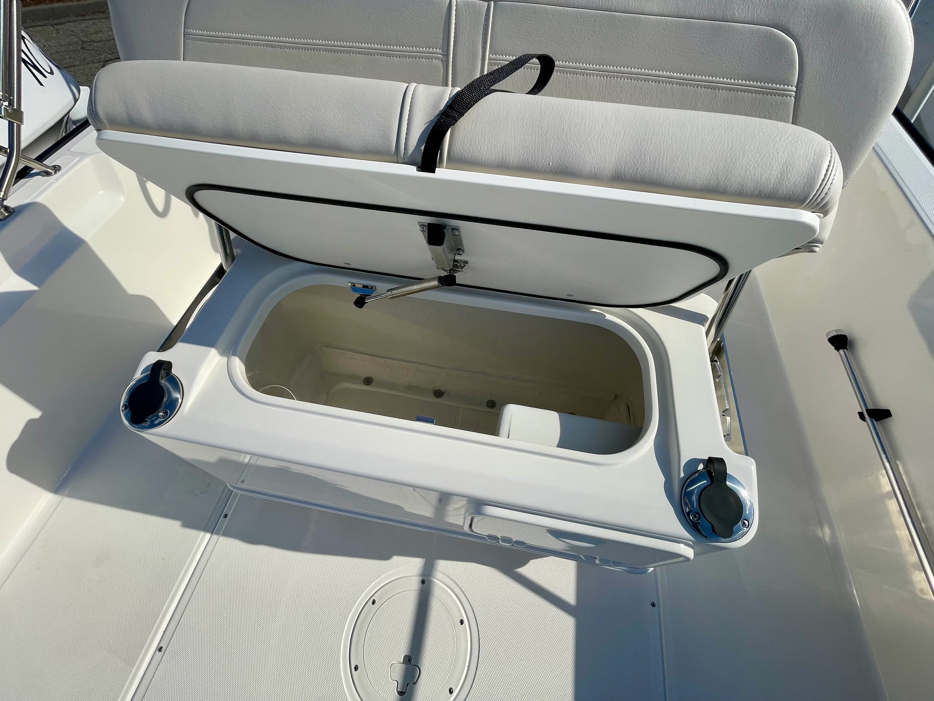 2026 Boston Whaler 210 Montauk Image Thumbnail #5