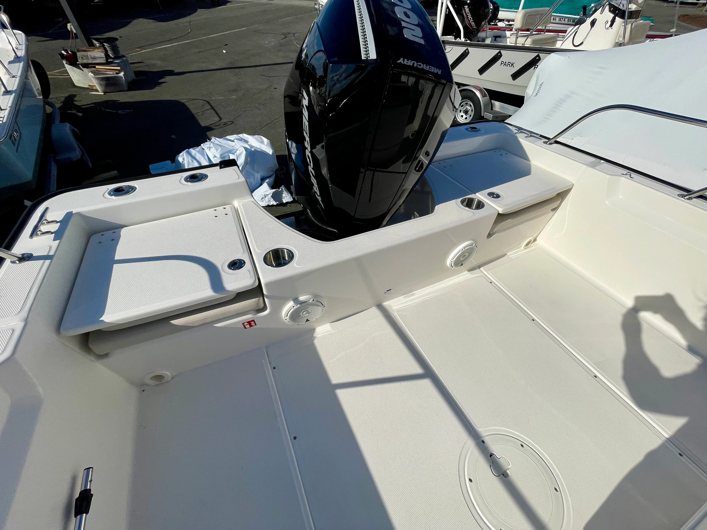 2026 Boston Whaler 210 Montauk Image Thumbnail #3