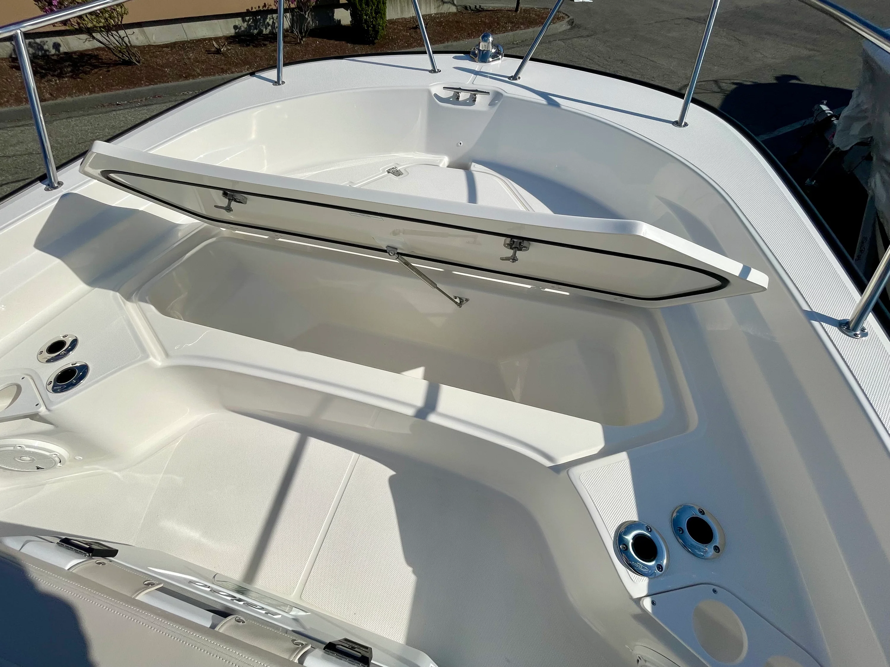 2026 Boston Whaler 210 Montauk Image Thumbnail #15