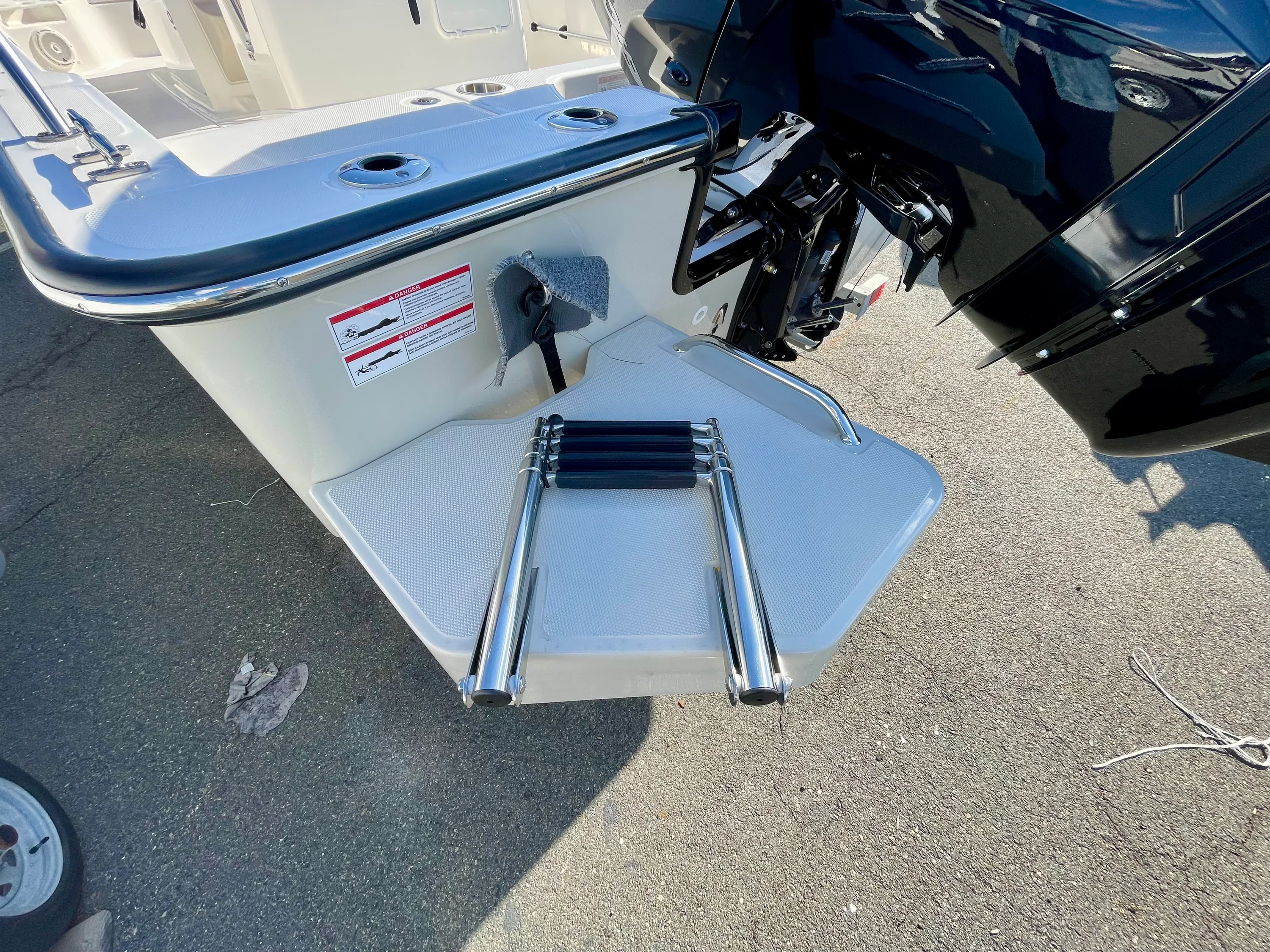 2026 Boston Whaler 210 Montauk Image Thumbnail #1