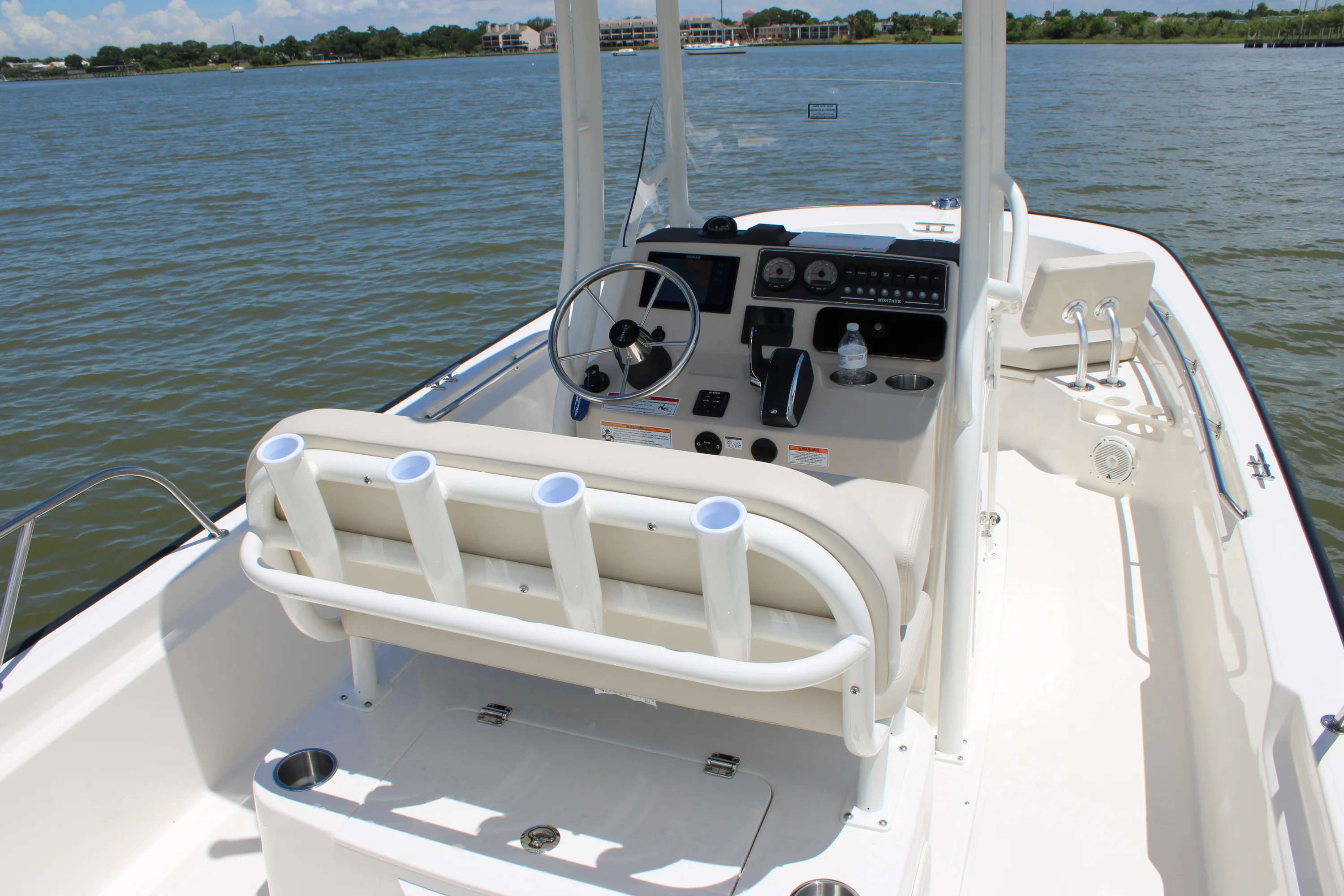 2026 Boston Whaler 210 Montauk Image Thumbnail #24