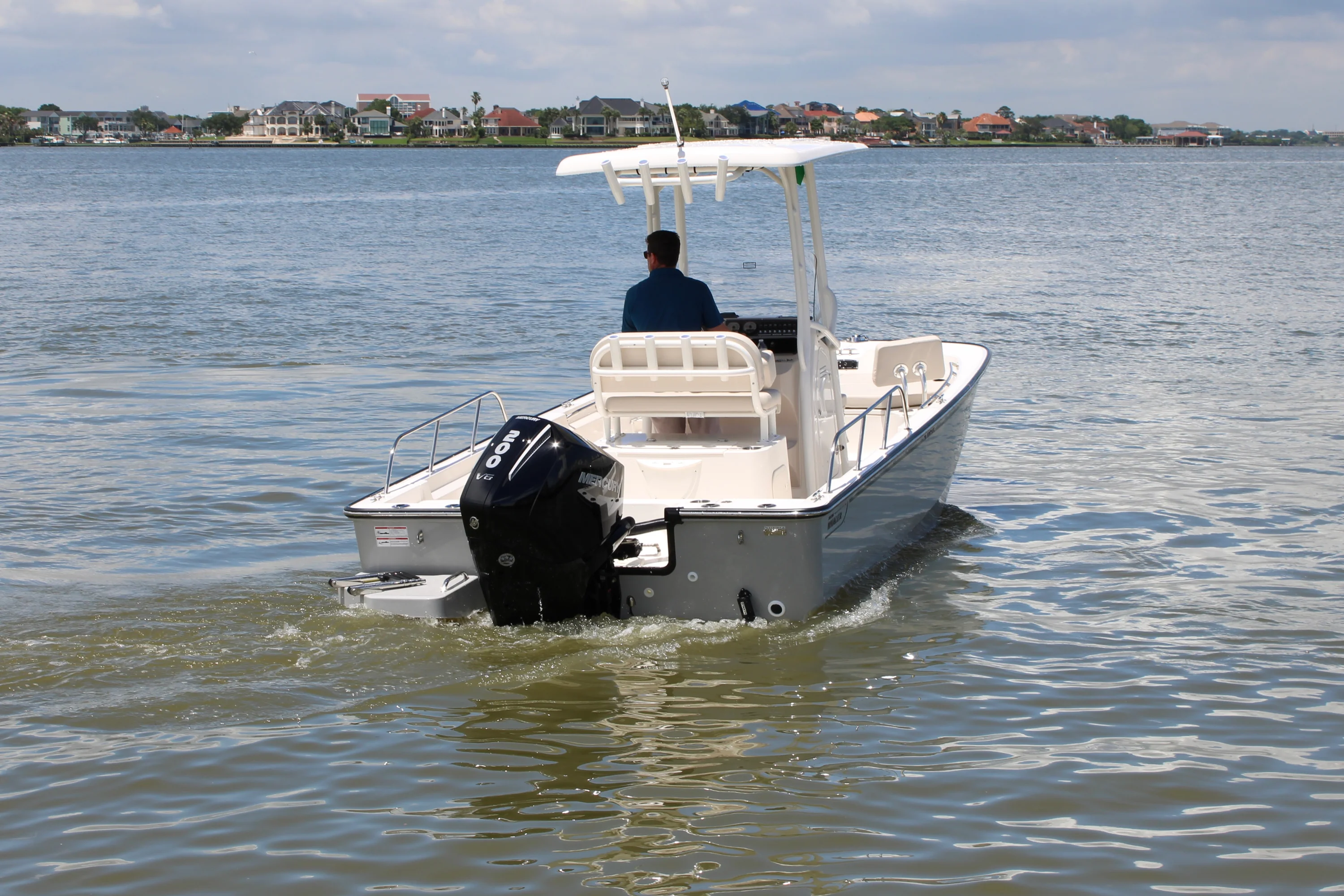 2026 Boston Whaler 210 Montauk Image Thumbnail #5
