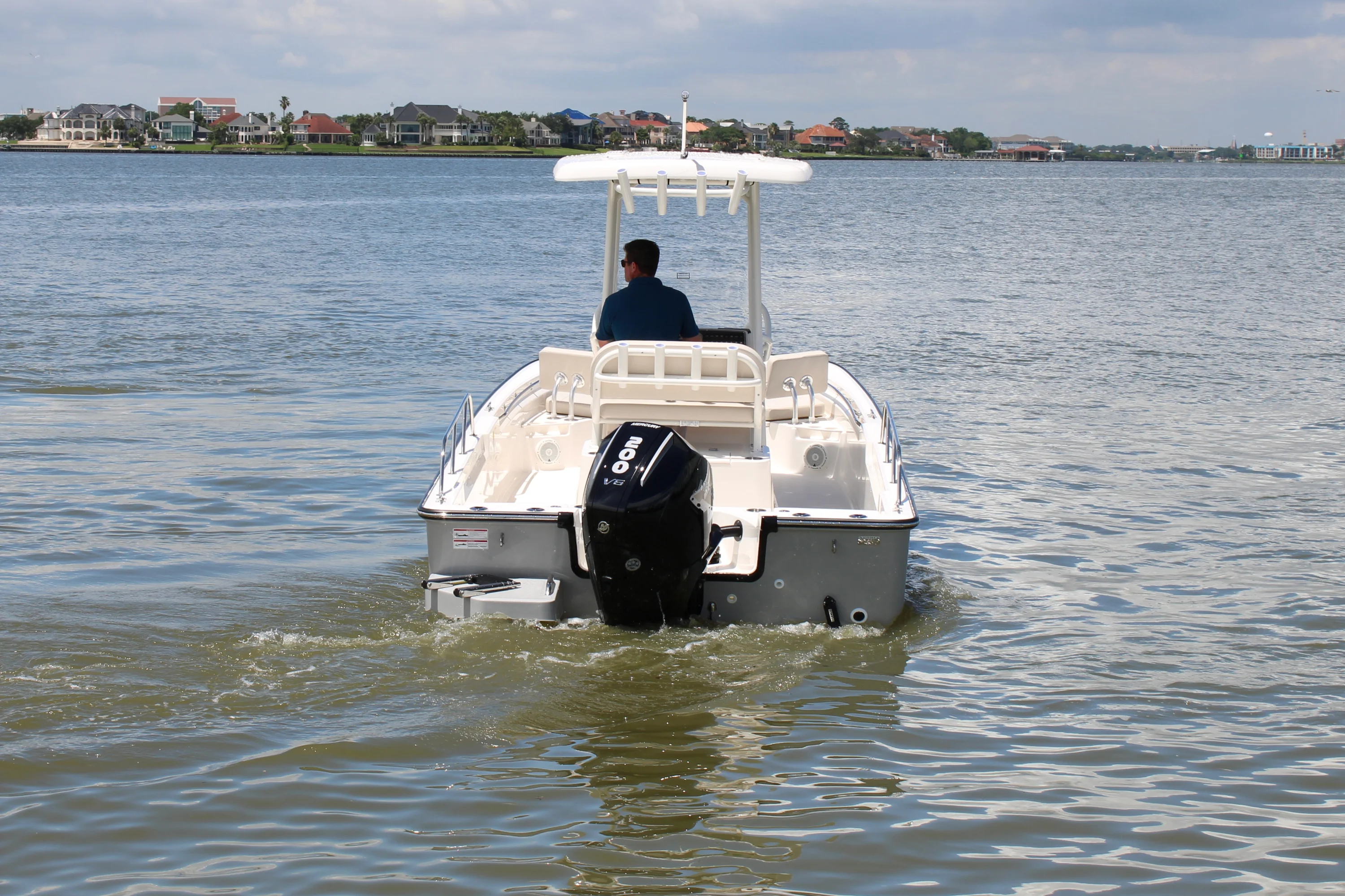 2026 Boston Whaler 210 Montauk Image Thumbnail #4