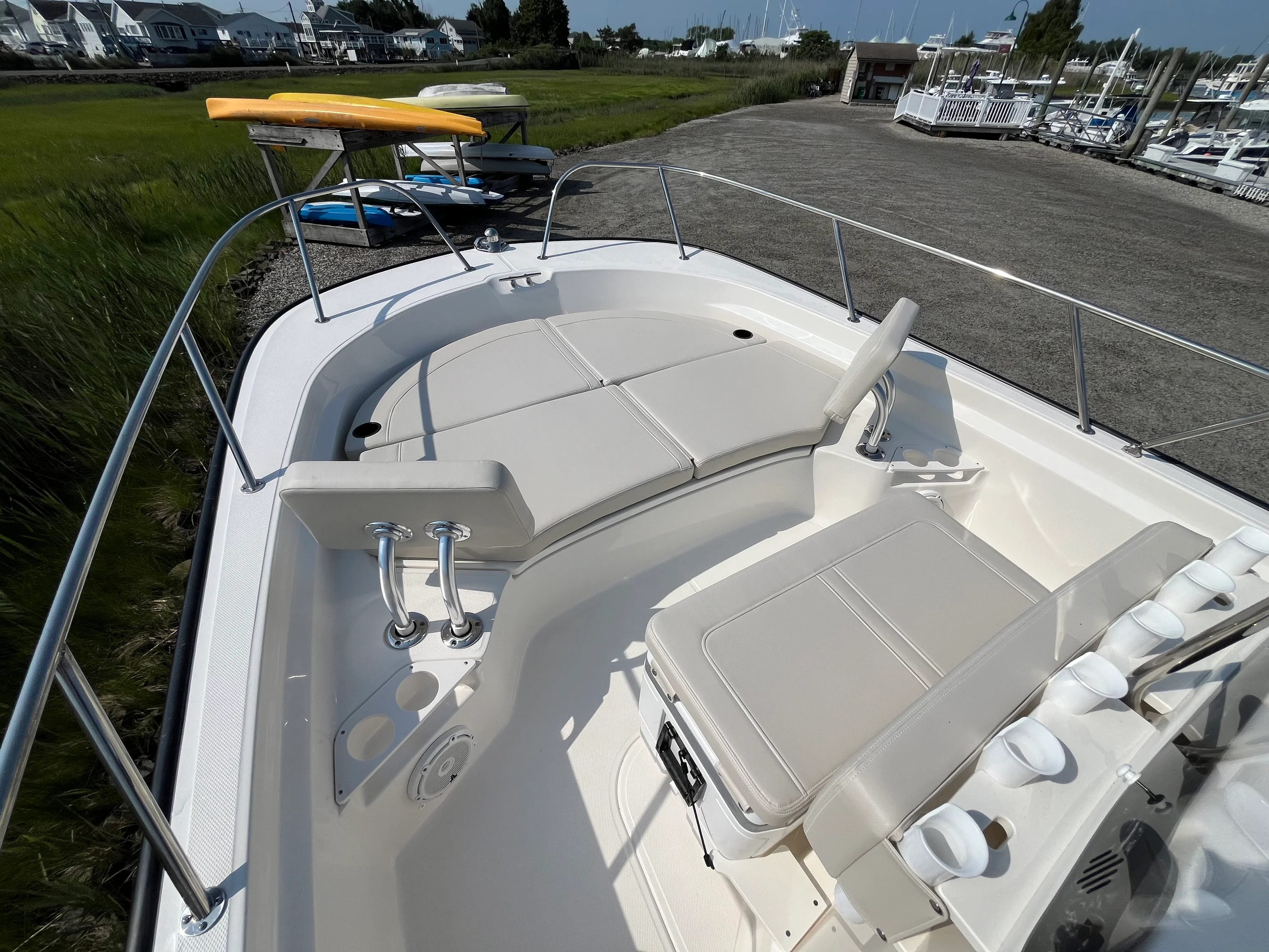 2026 Boston Whaler 210 Montauk Image Thumbnail #9