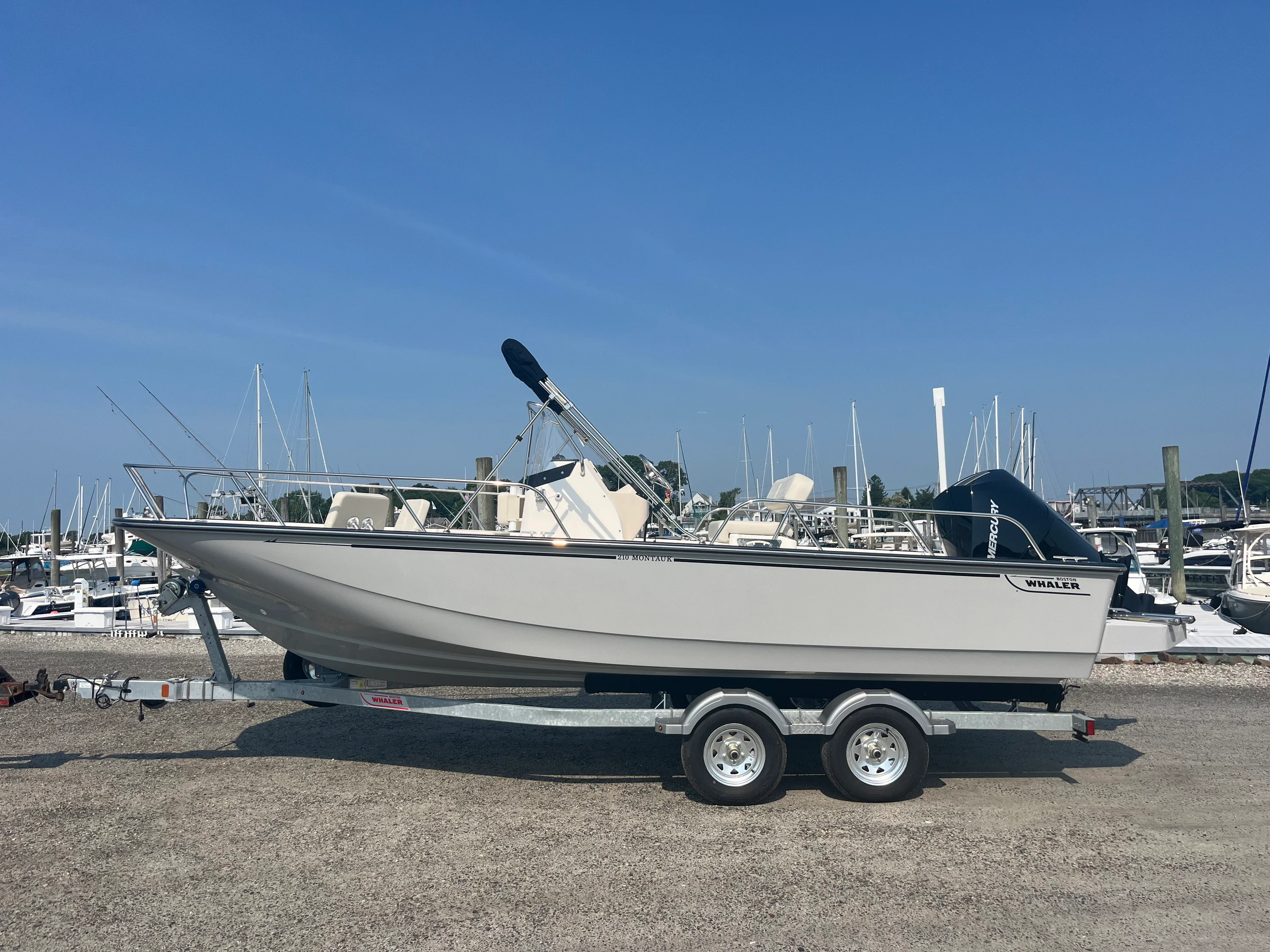 2026 Boston Whaler 210 Montauk Image Thumbnail #0