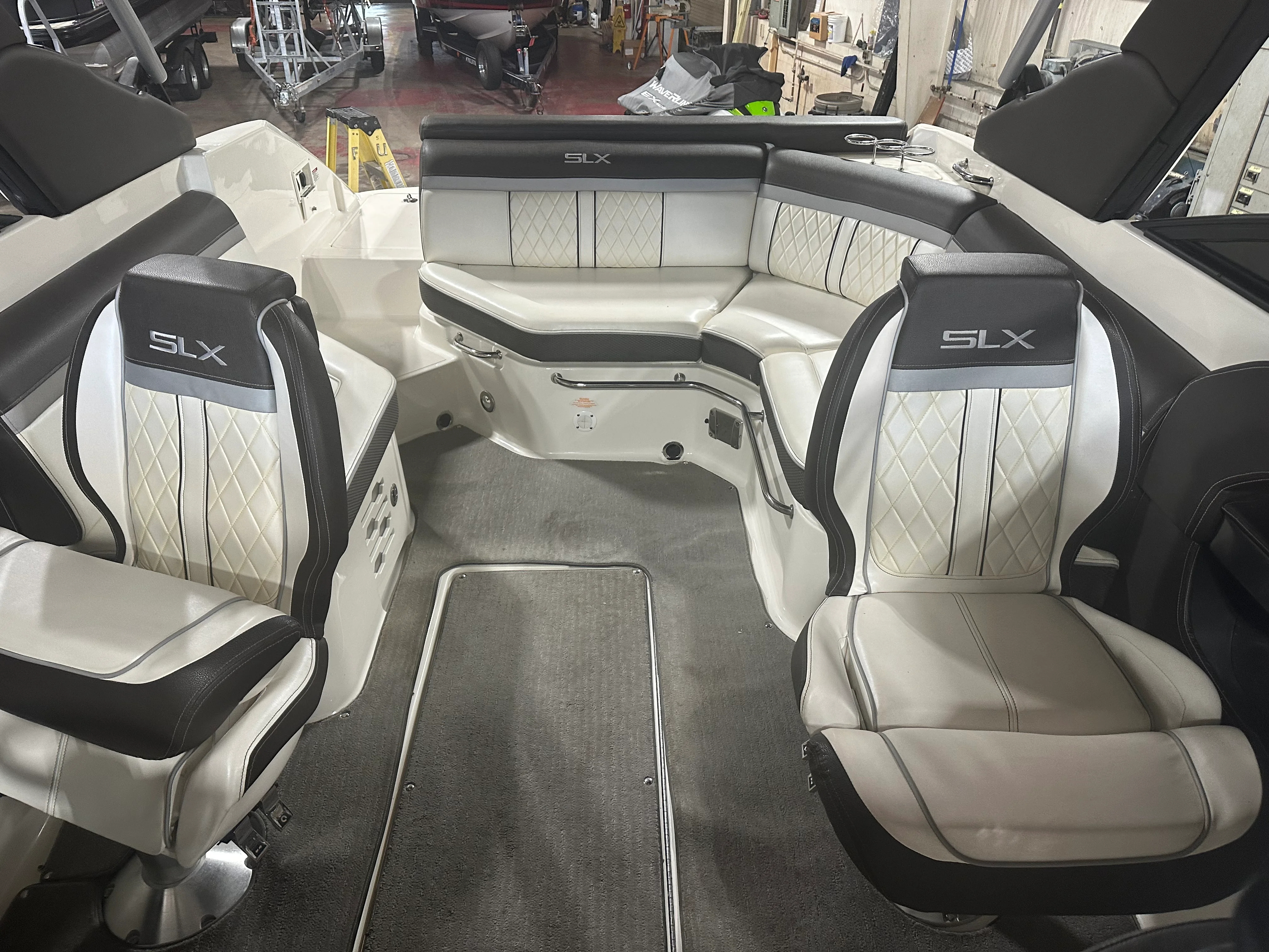 2016 Sea Ray 250 SLX Image Thumbnail #17