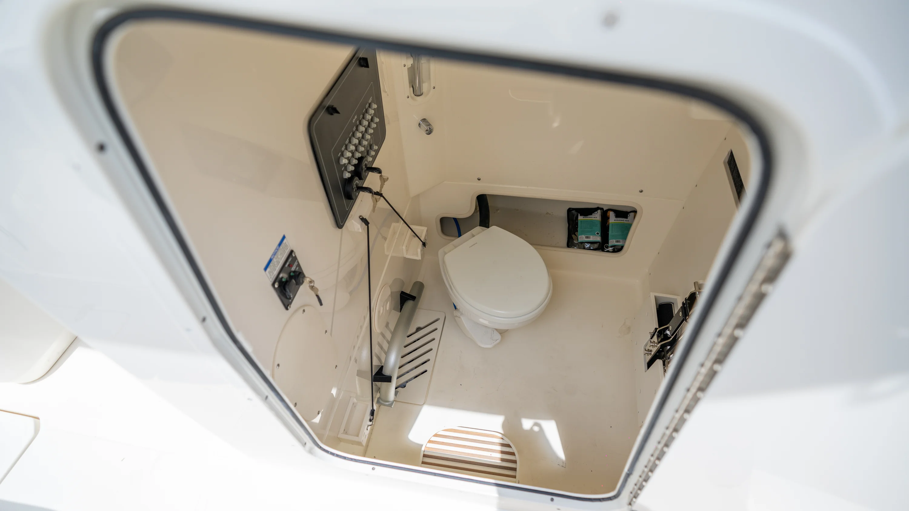 2026 Boston Whaler 280 Outrage Image Thumbnail #16