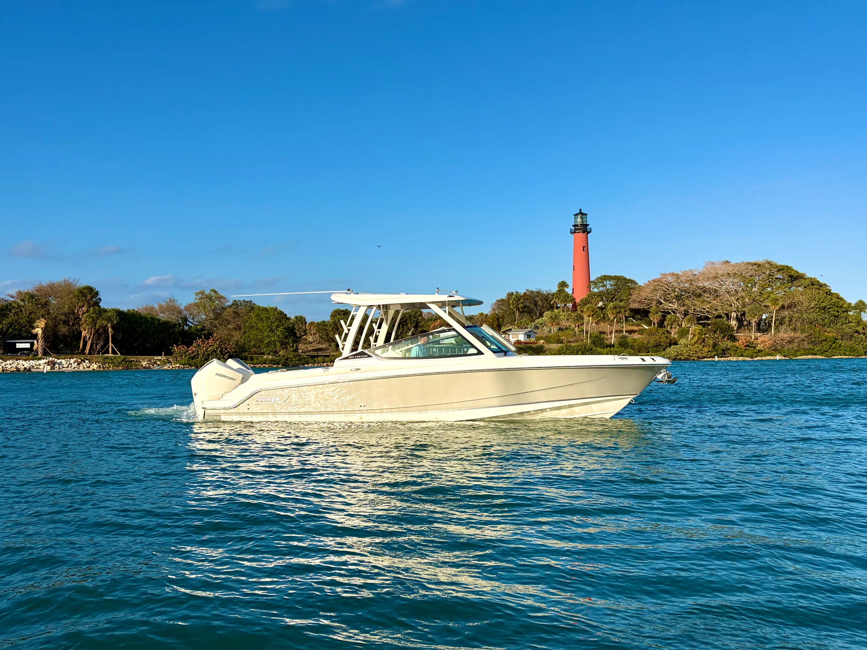 2026 Boston Whaler 280 Vantage Image Thumbnail #8