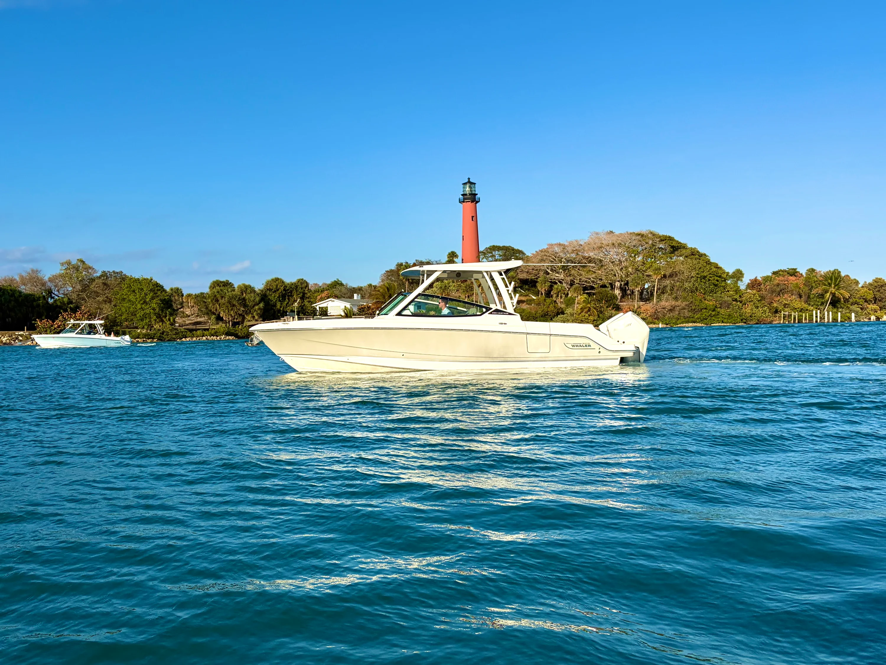 2026 Boston Whaler 280 Vantage Image Thumbnail #0