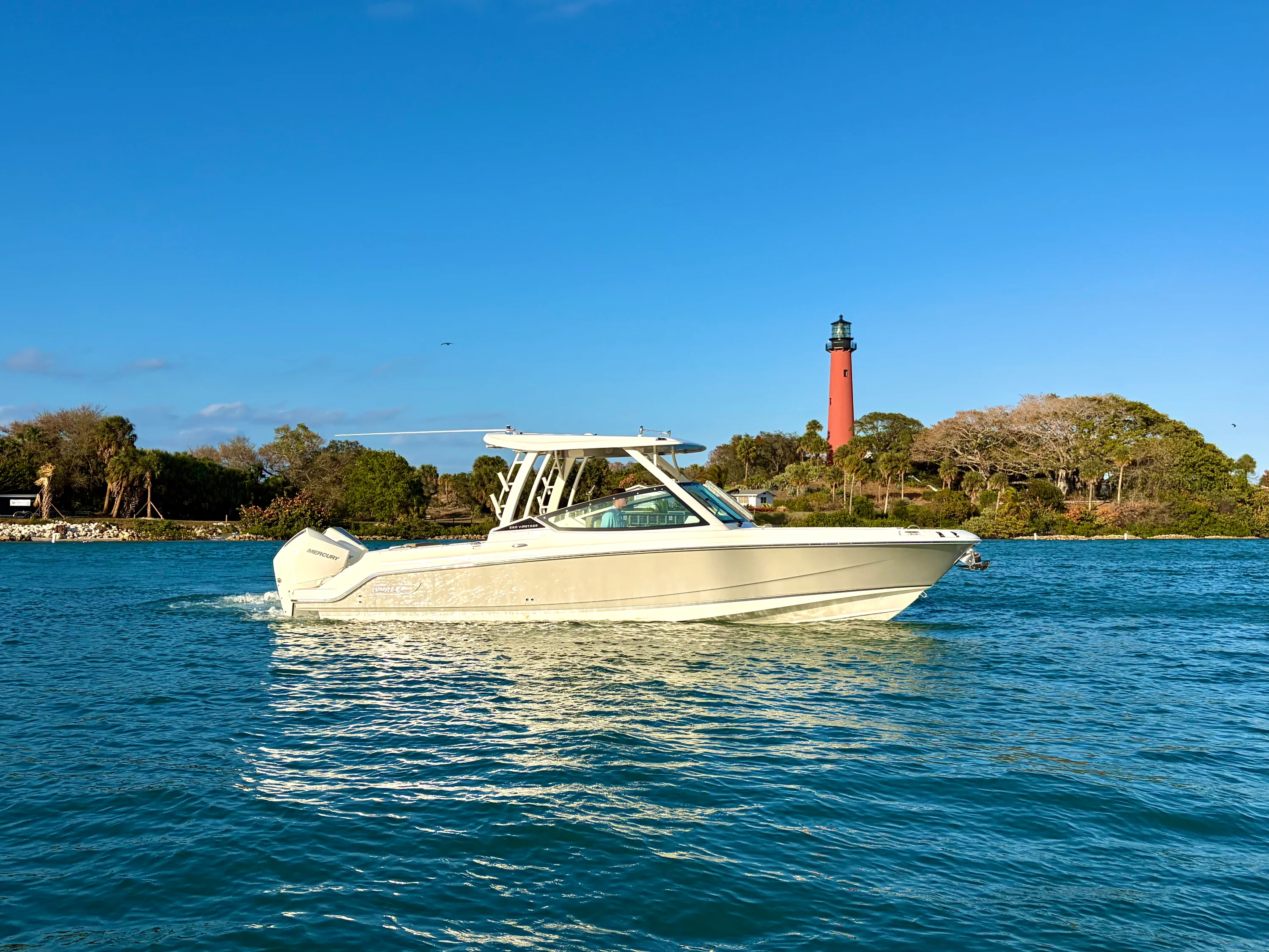 2026 Boston Whaler 280 Vantage Image Thumbnail #7