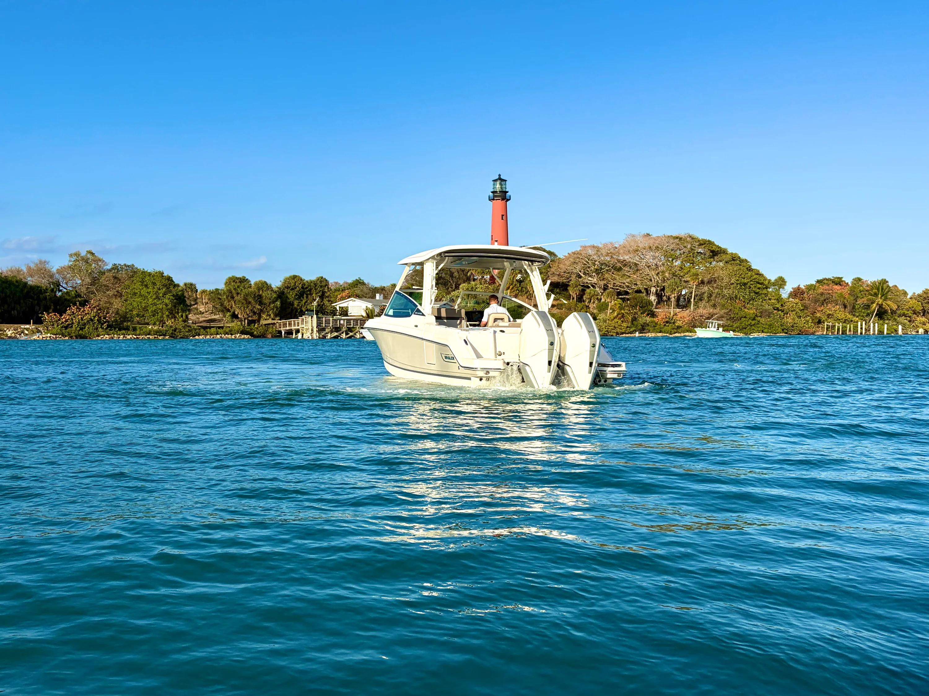 2026 Boston Whaler 280 Vantage Image Thumbnail #3