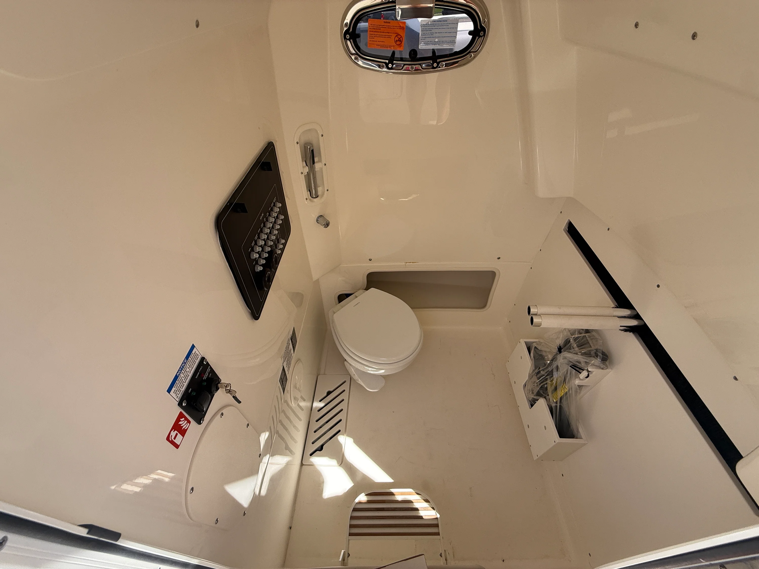 2026 Boston Whaler 280 Outrage Image Thumbnail #16