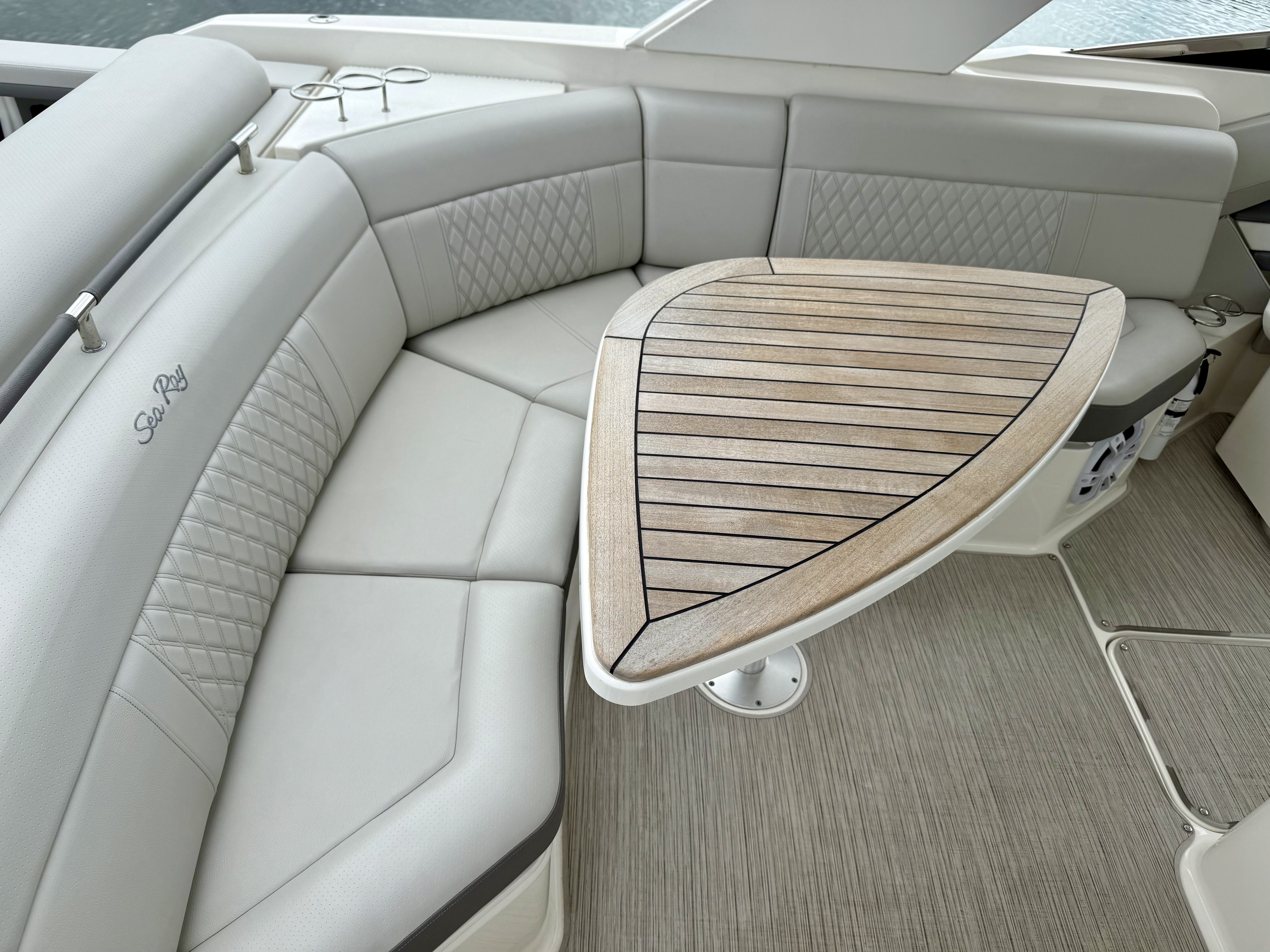 2021 Sea Ray SLX 310 OB Image Thumbnail #30