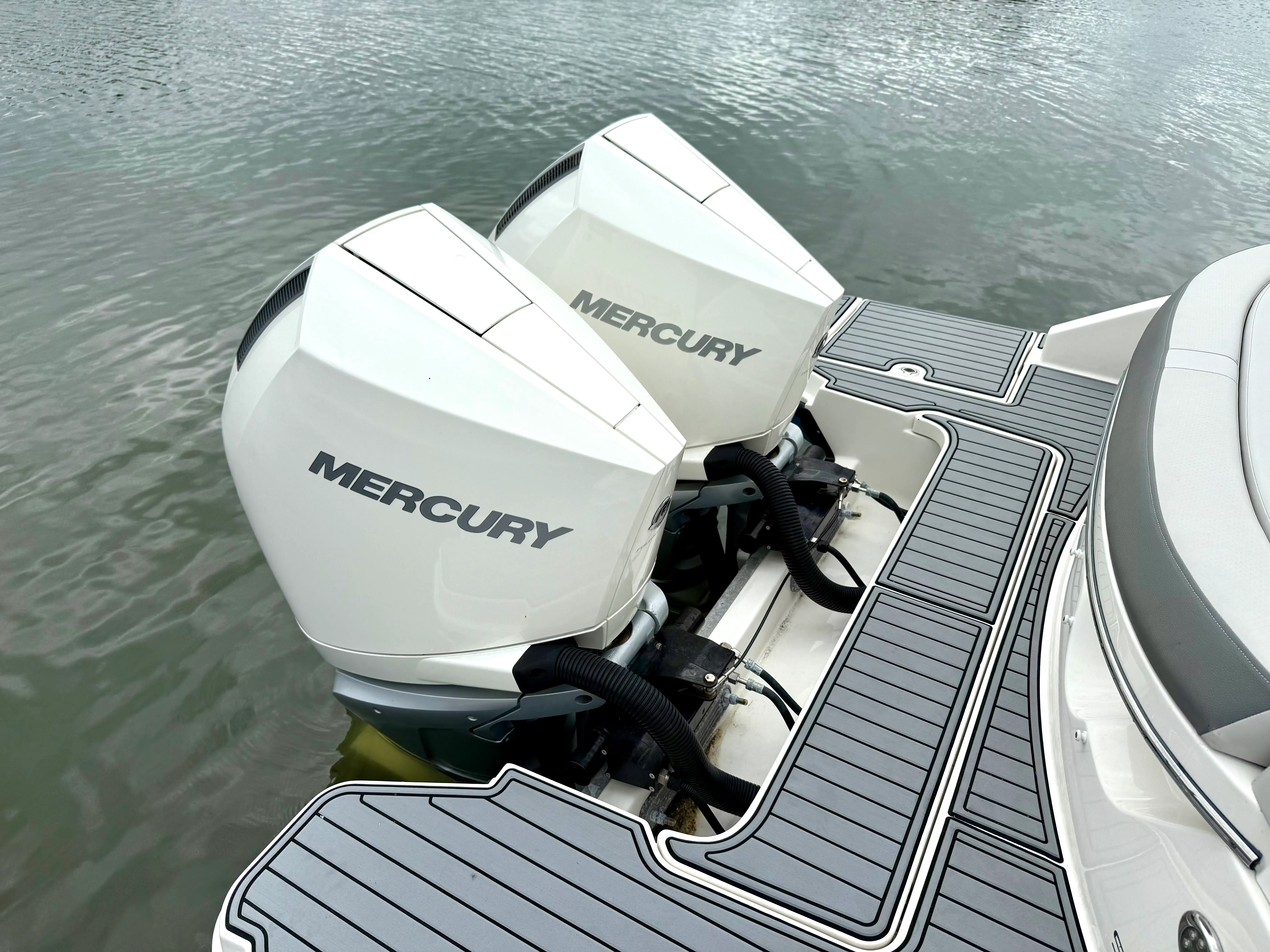 2021 Sea Ray SLX 310 OB Image Thumbnail #23