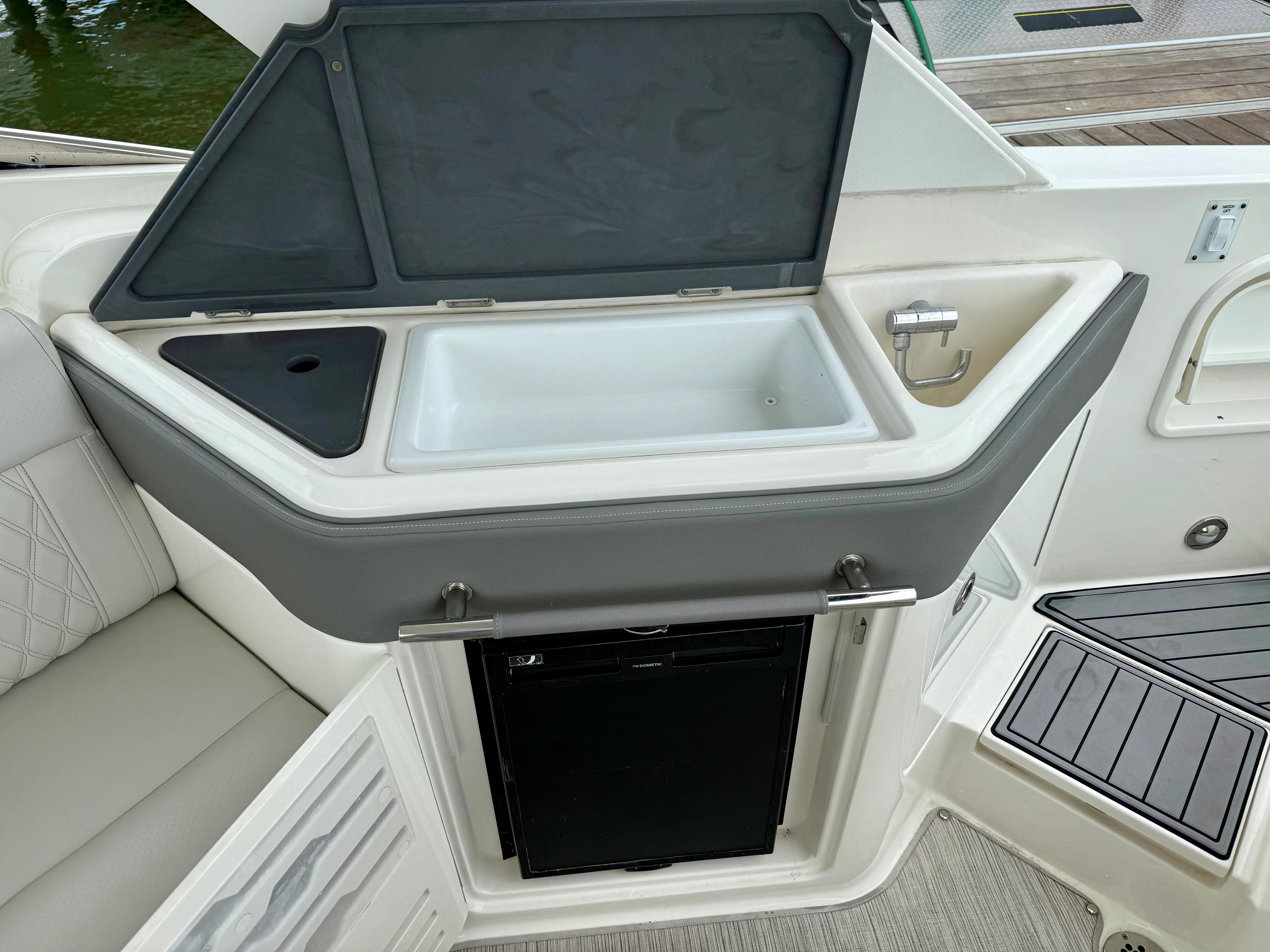 2021 Sea Ray SLX 310 OB Image Thumbnail #33