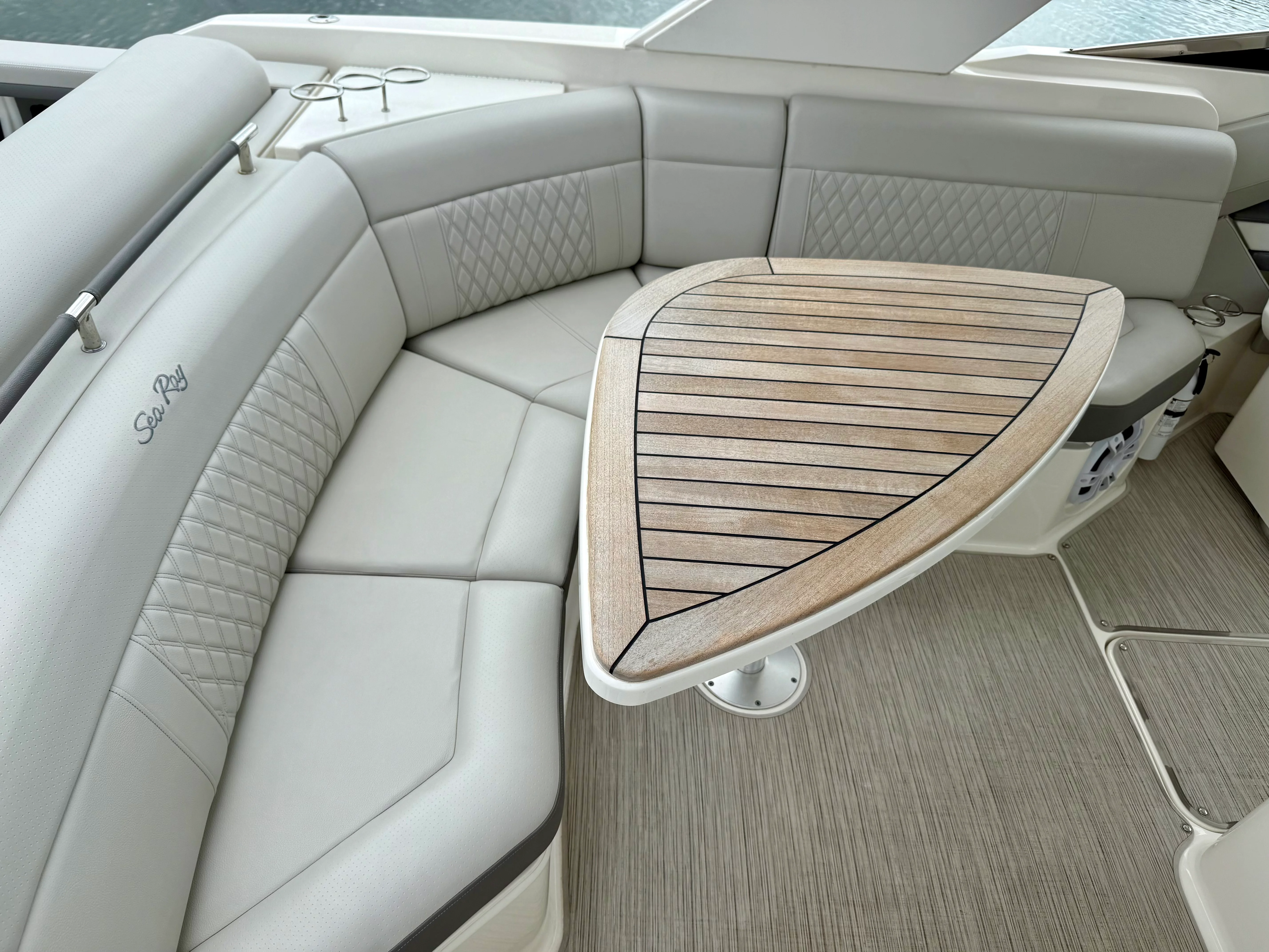 2021 Sea Ray SLX 310 OB Image Thumbnail #30