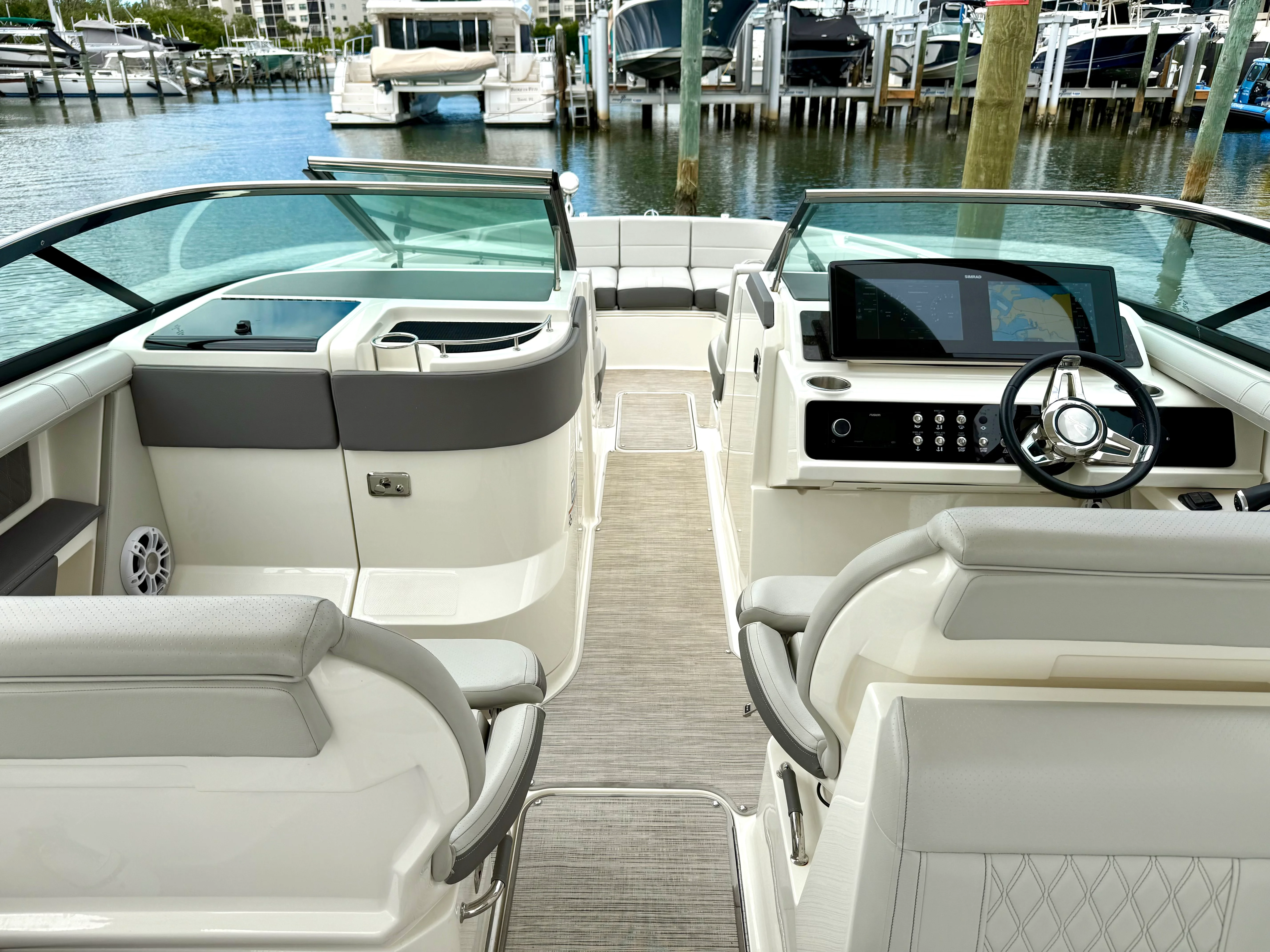 2021 Sea Ray SLX 310 OB Image Thumbnail #31