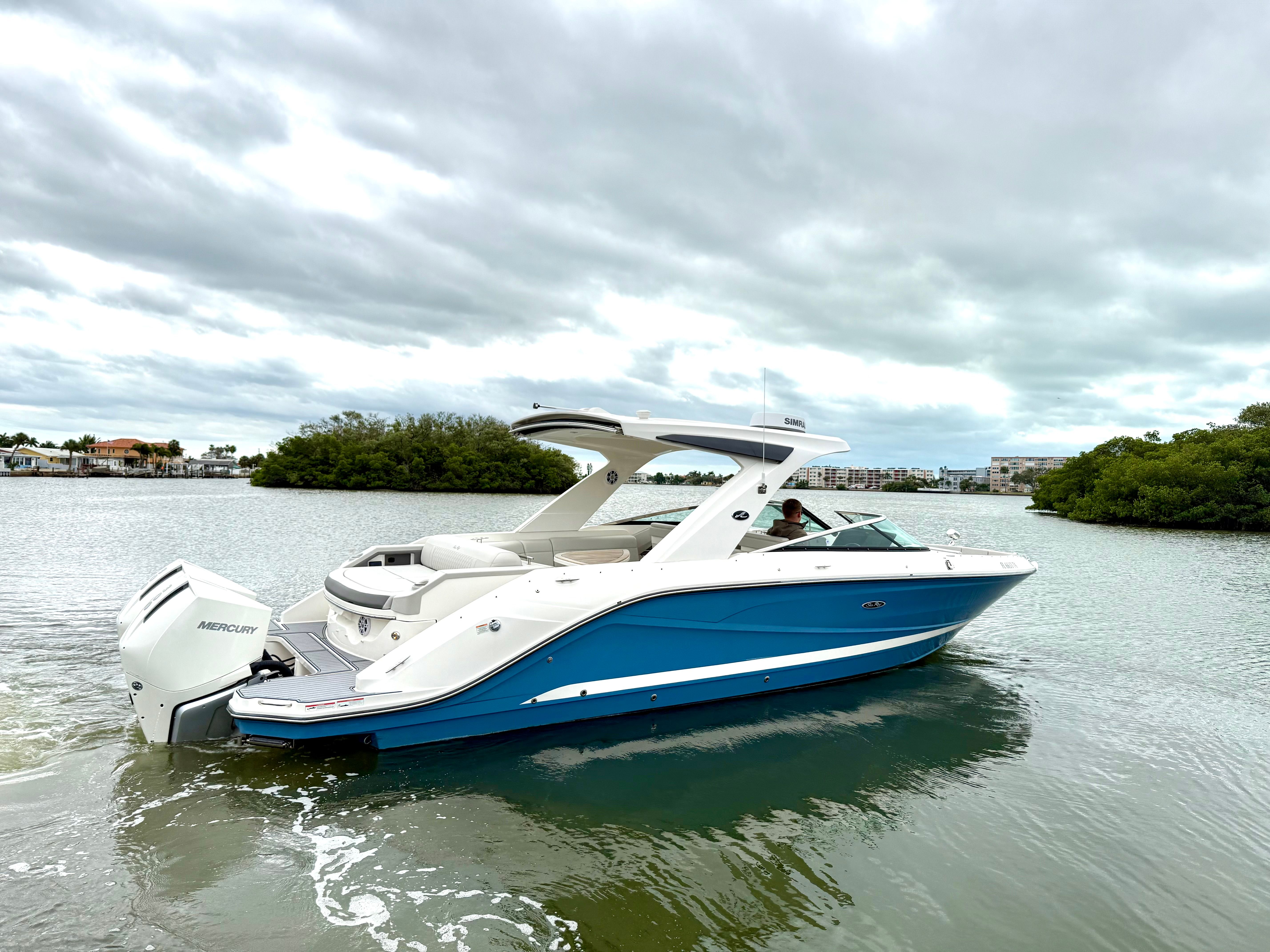 2021 Sea Ray SLX 310 OB Image Thumbnail #6