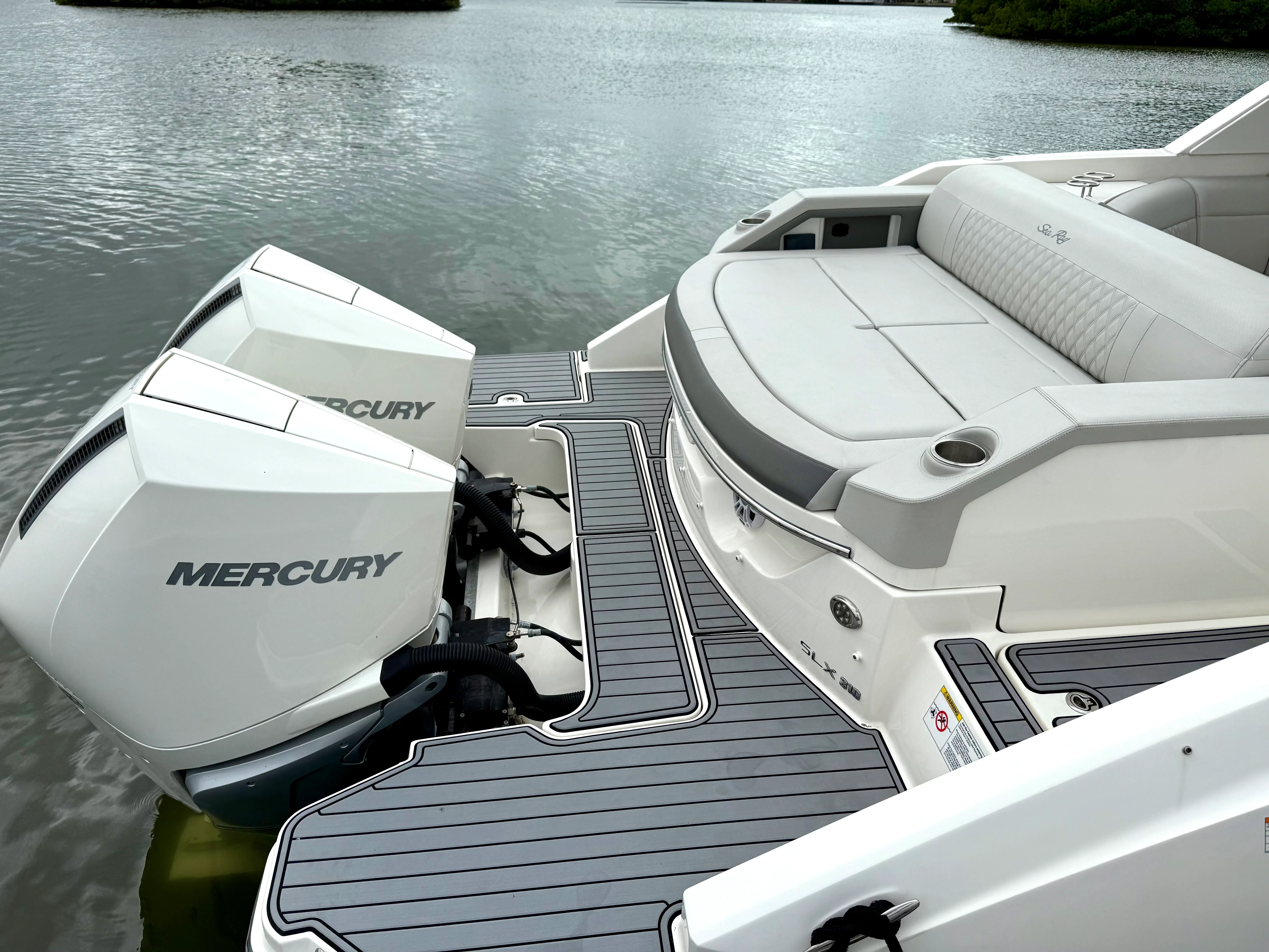 2021 Sea Ray SLX 310 OB Image Thumbnail #24