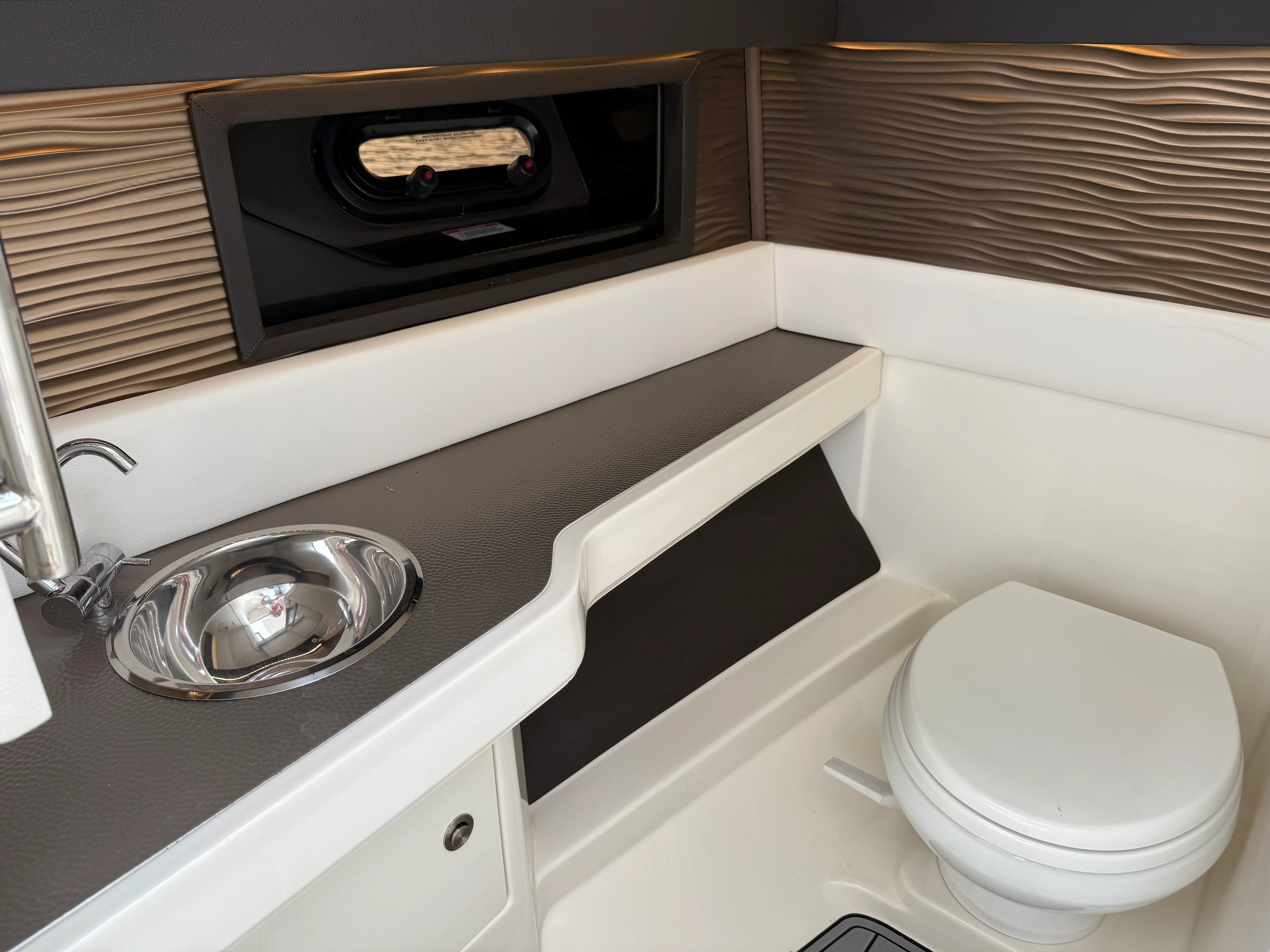 2021 Sea Ray SLX 310 OB Image Thumbnail #42