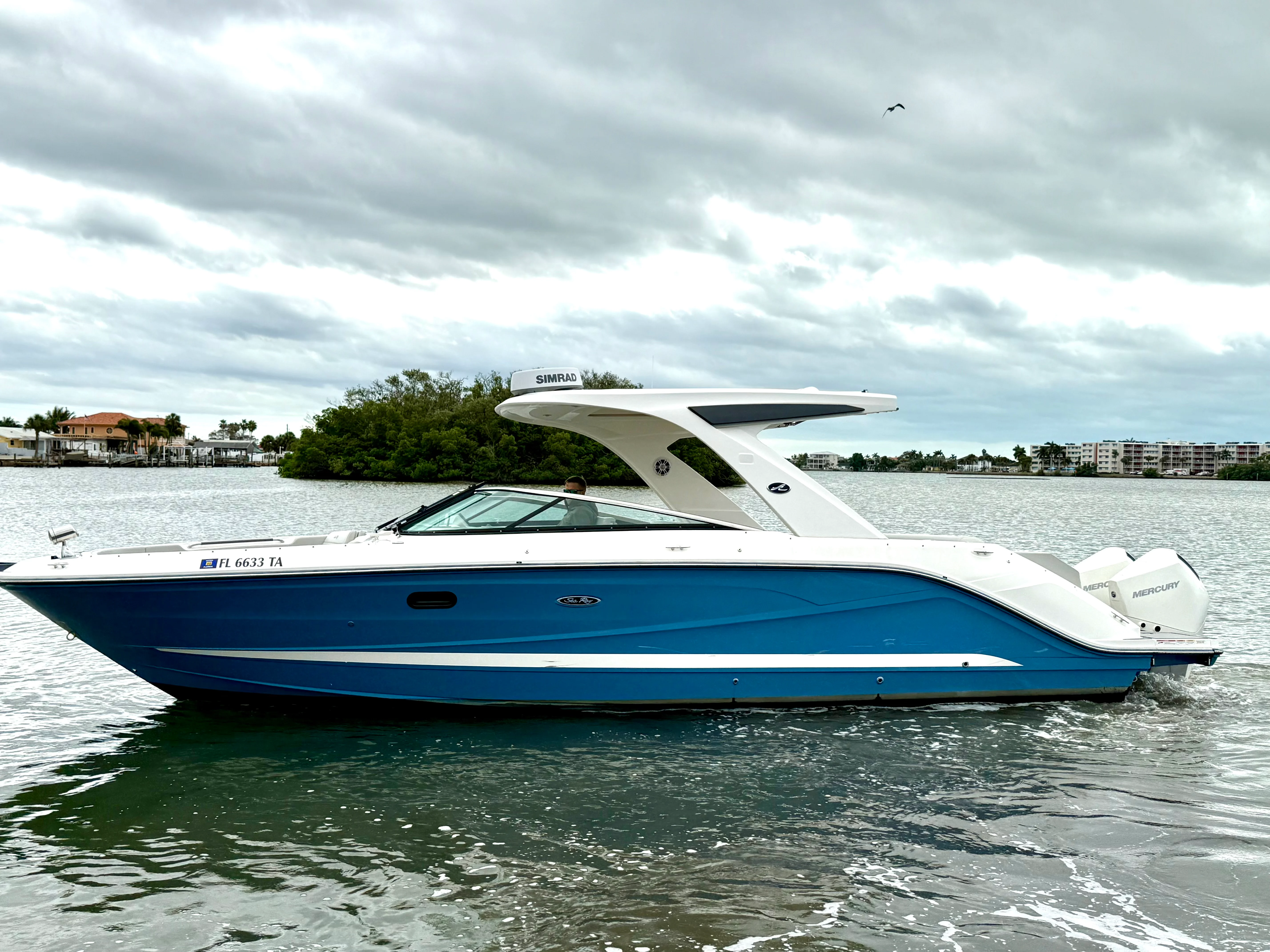 2021 Sea Ray SLX 310 OB Image Thumbnail #15