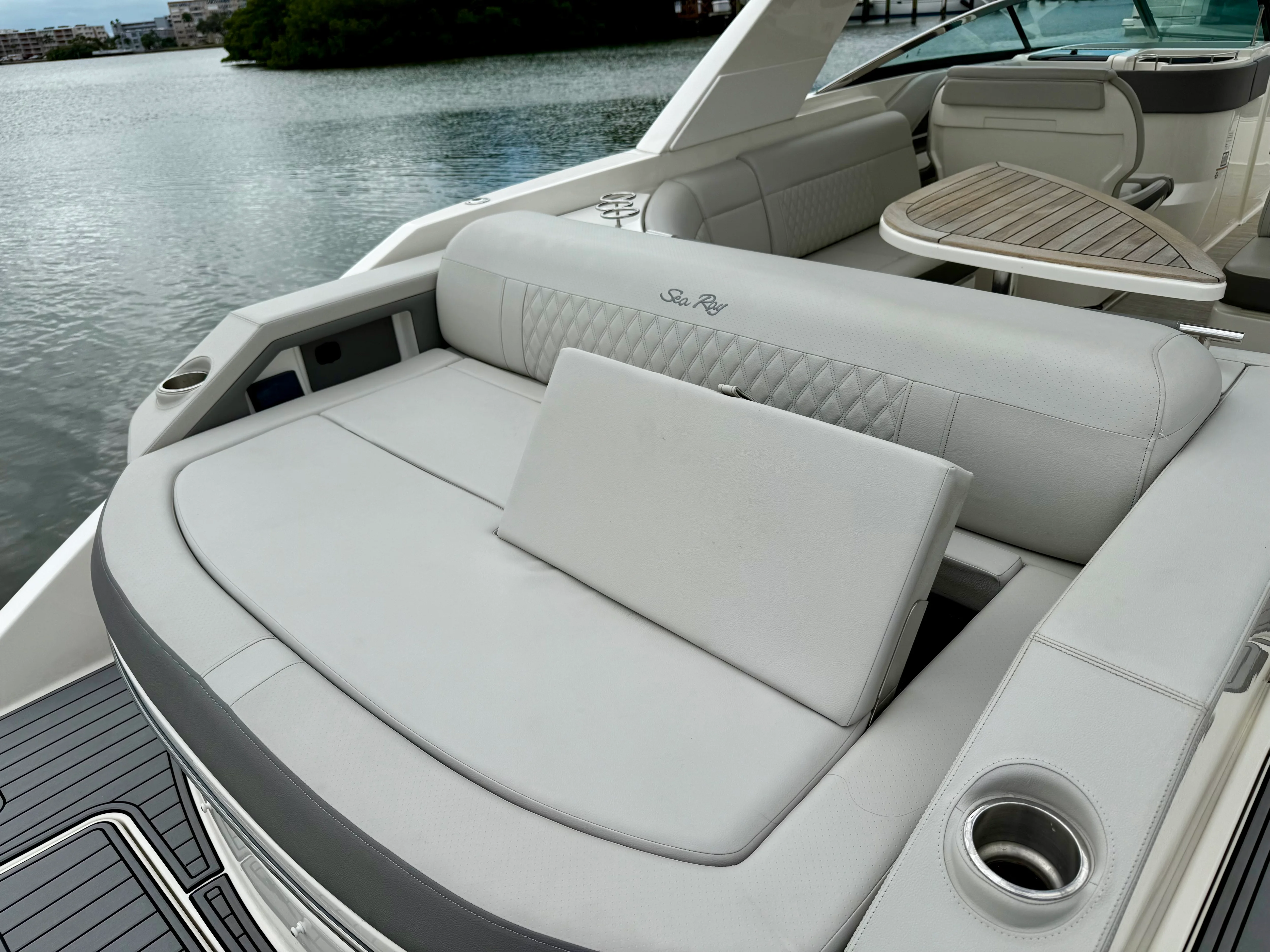 2021 Sea Ray SLX 310 OB Image Thumbnail #27