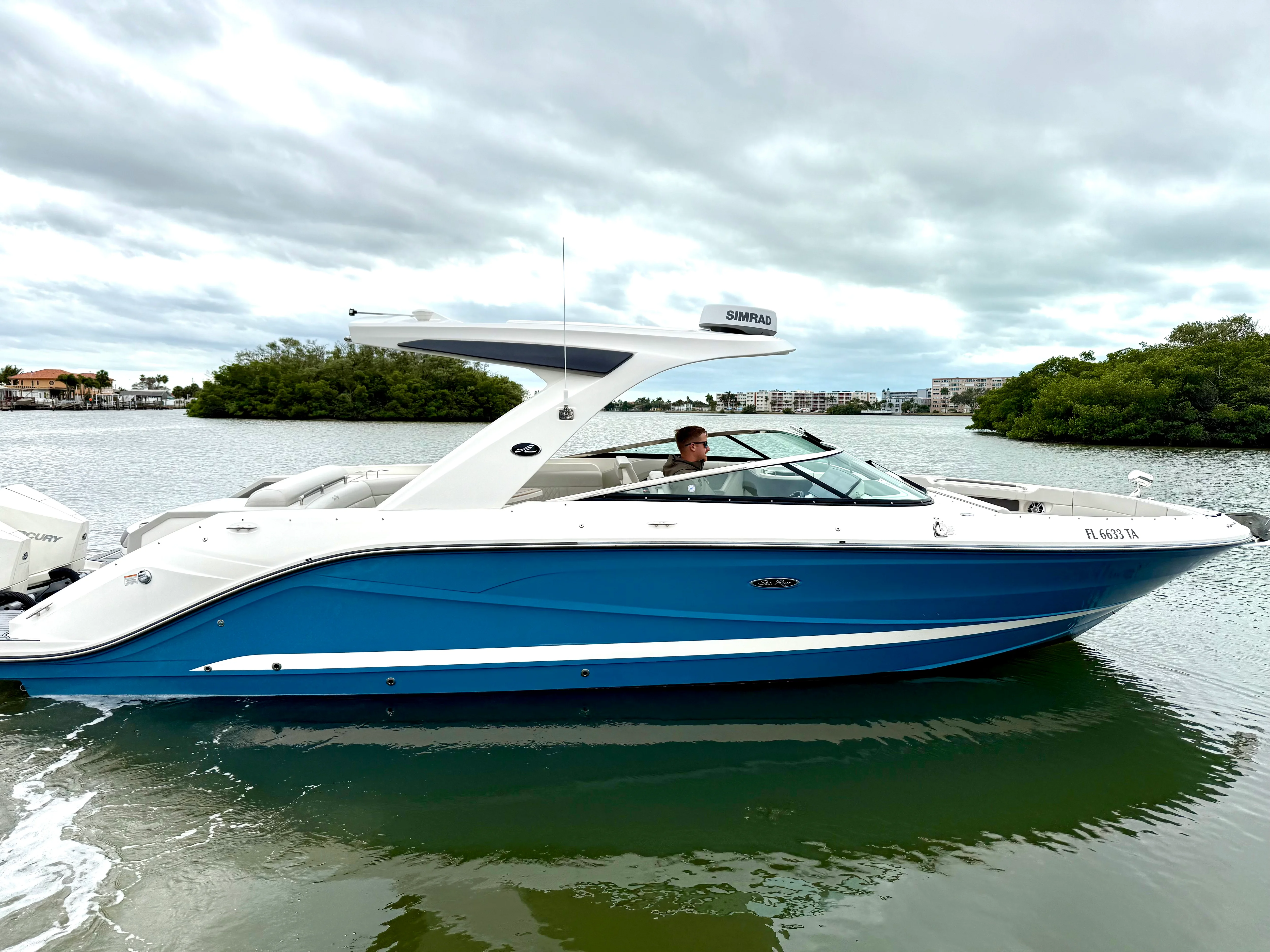 2021 Sea Ray SLX 310 OB Image Thumbnail #1