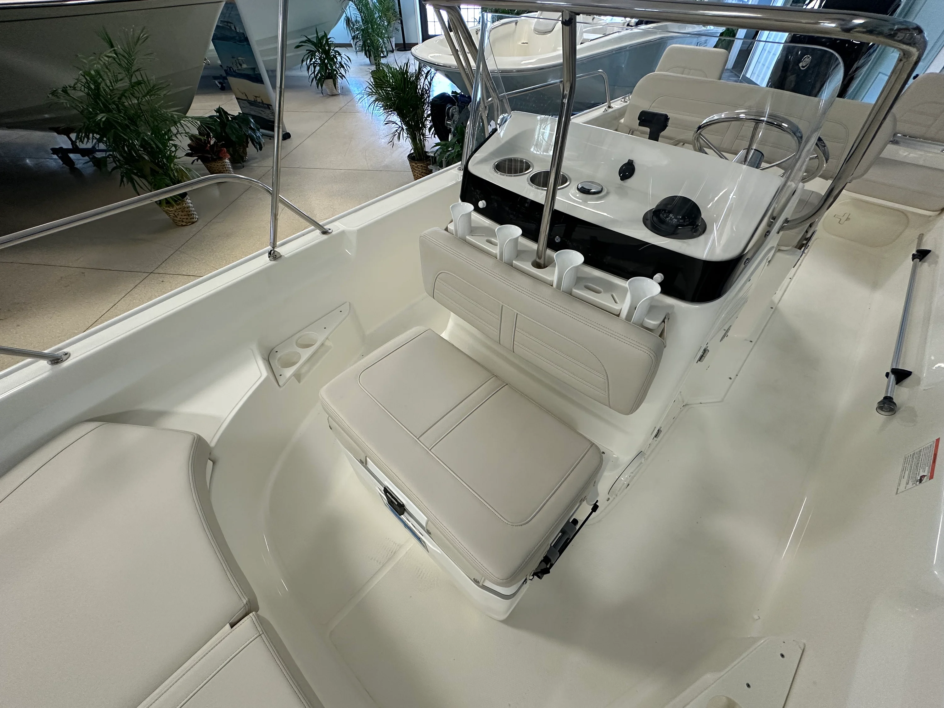 2026 Boston Whaler 170 Montauk Image Thumbnail #9