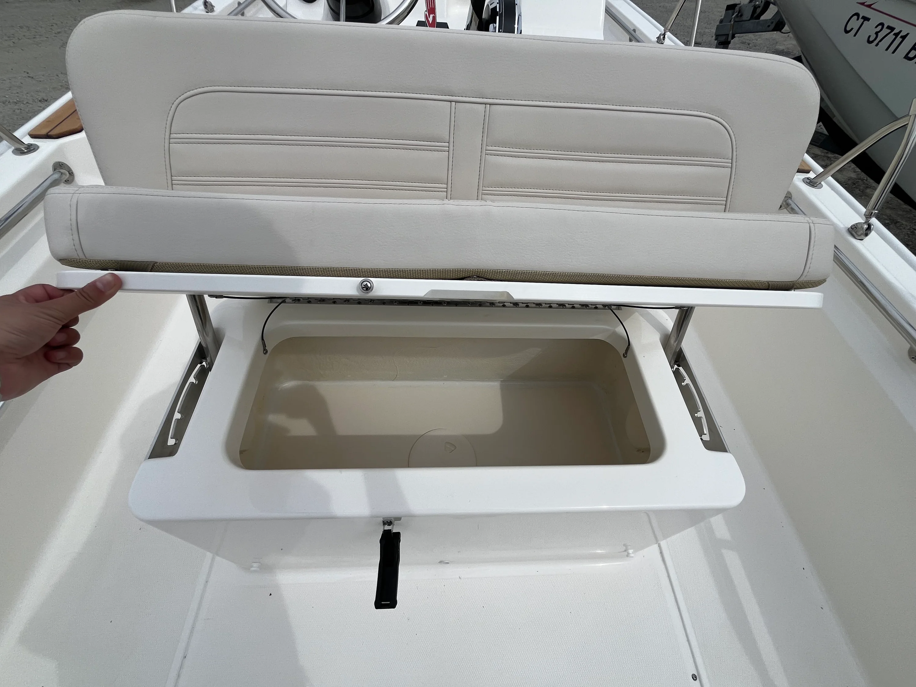 2026 Boston Whaler 170 Montauk Image Thumbnail #8