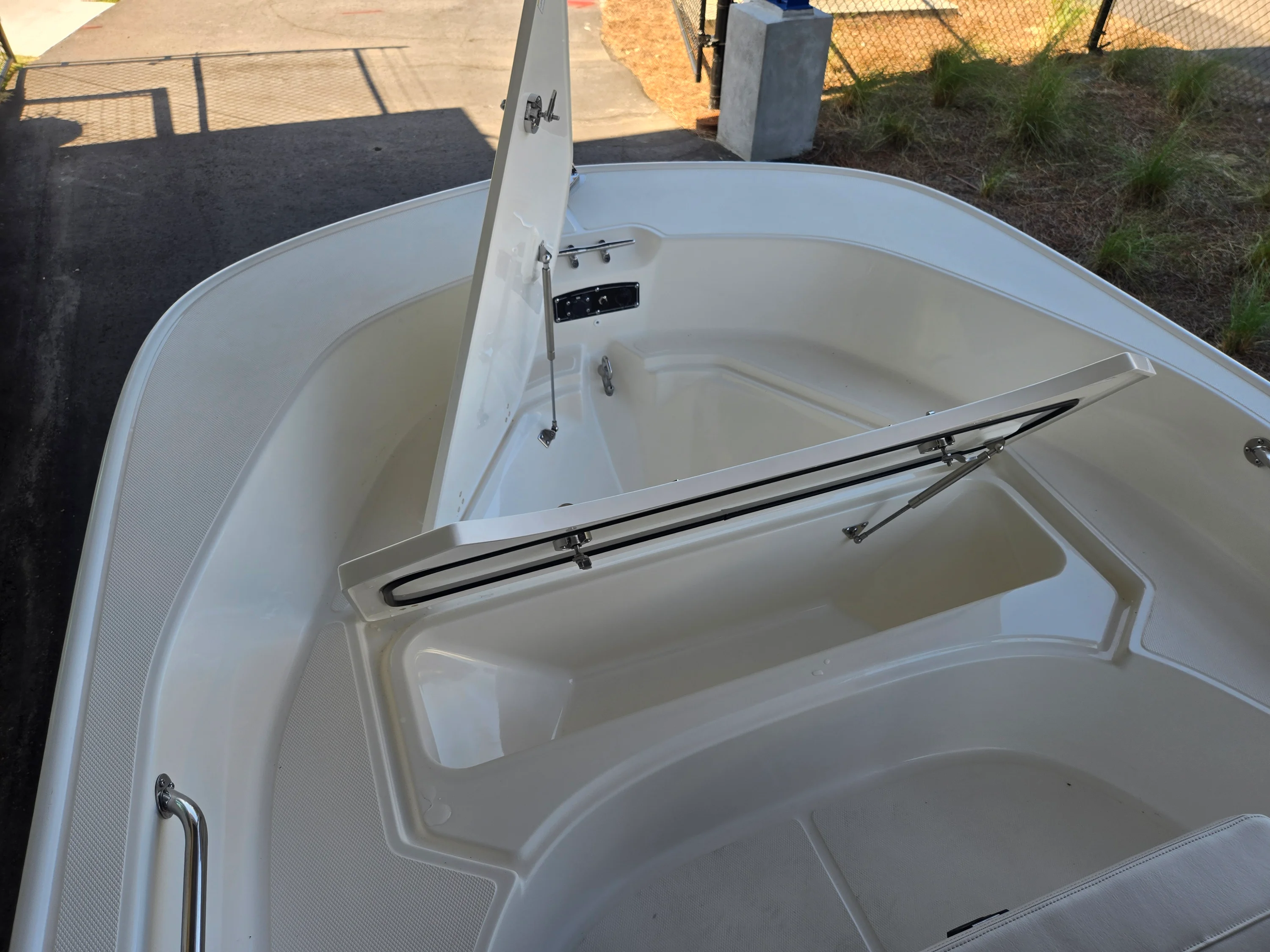 2026 Boston Whaler 170 Montauk Image Thumbnail #12