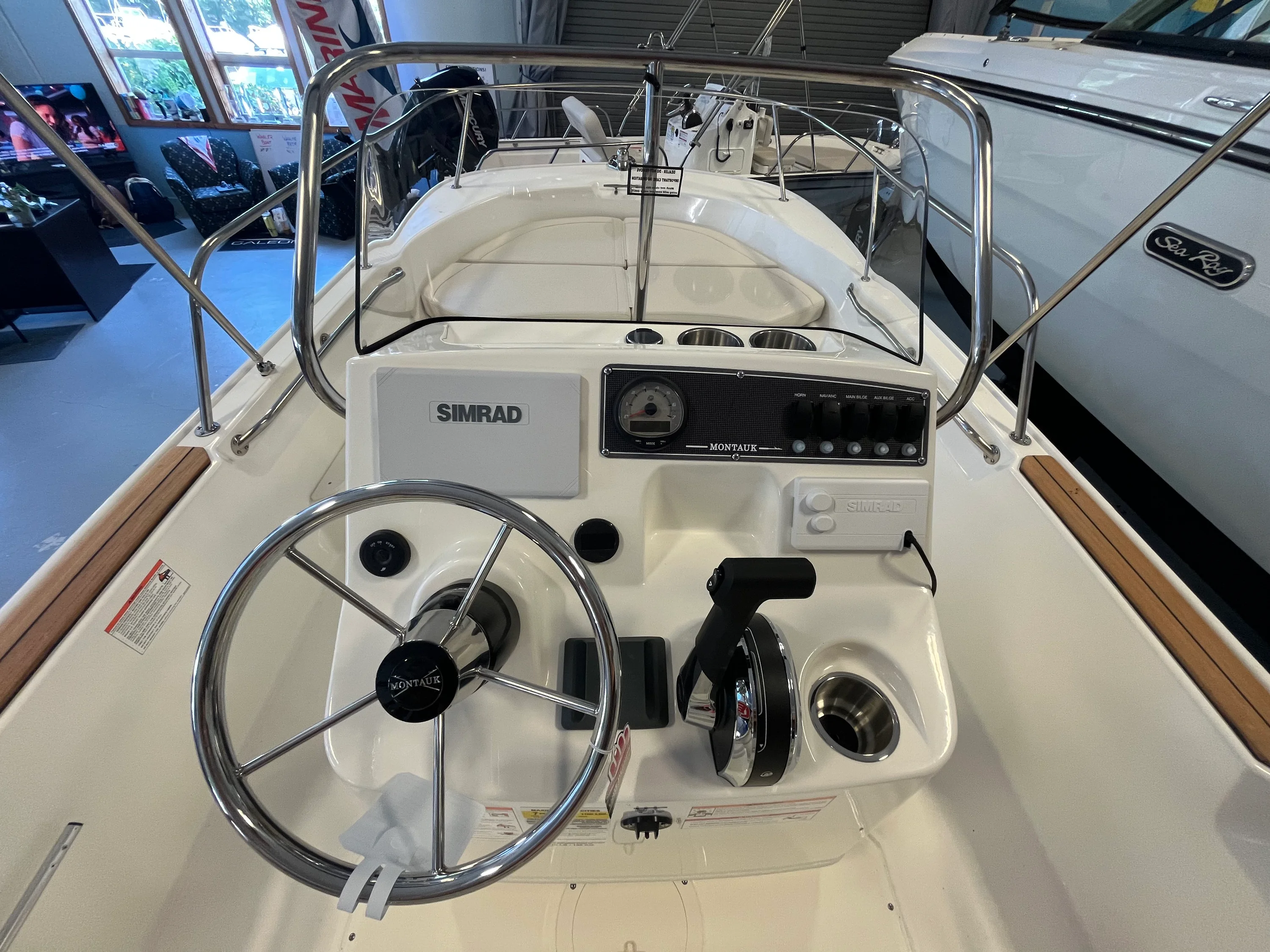 2026 Boston Whaler 170 Montauk Image Thumbnail #9