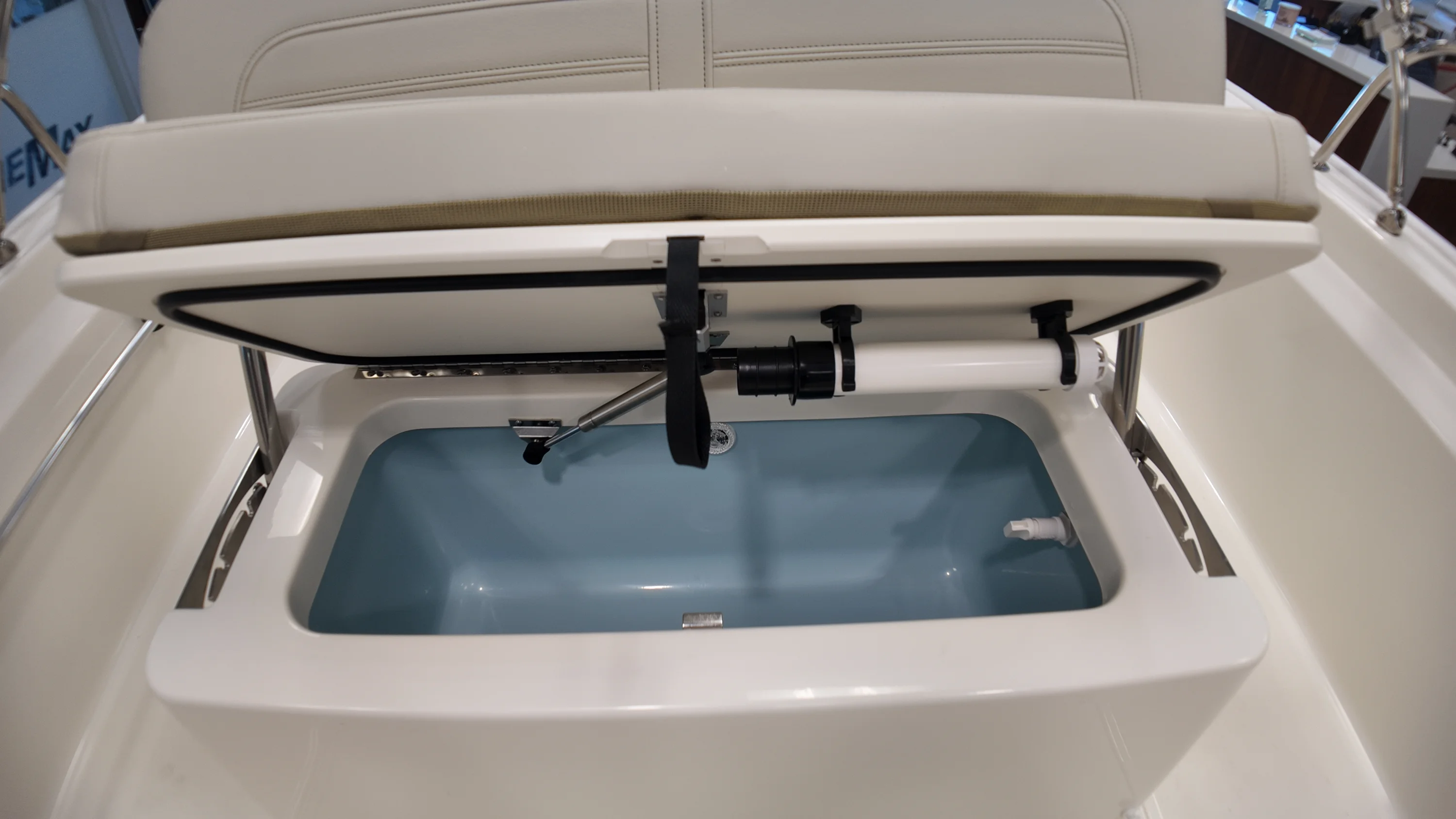 2026 Boston Whaler 170 Montauk Image Thumbnail #17