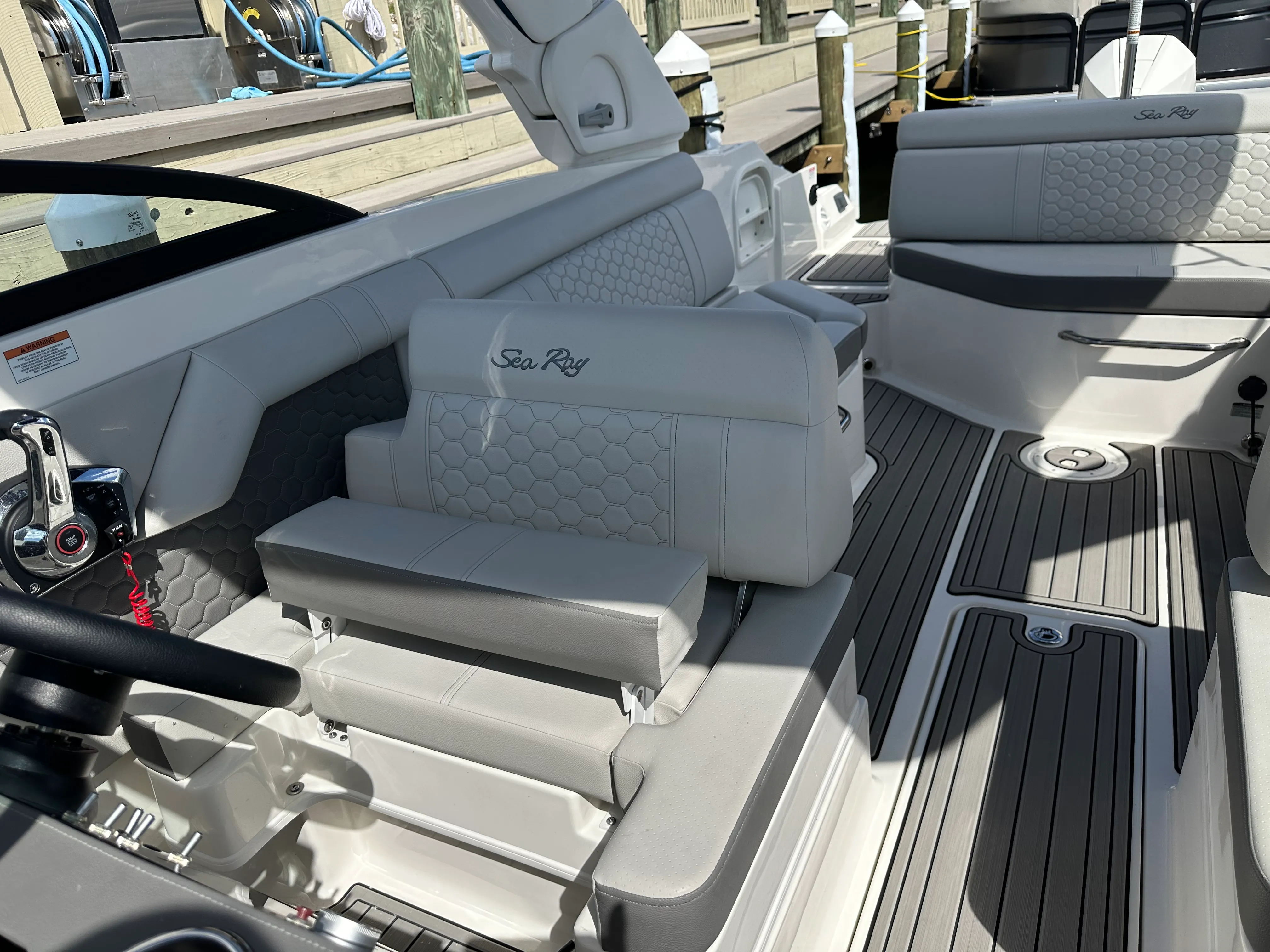 2024 Sea Ray 270 SD-OB Image Thumbnail #43