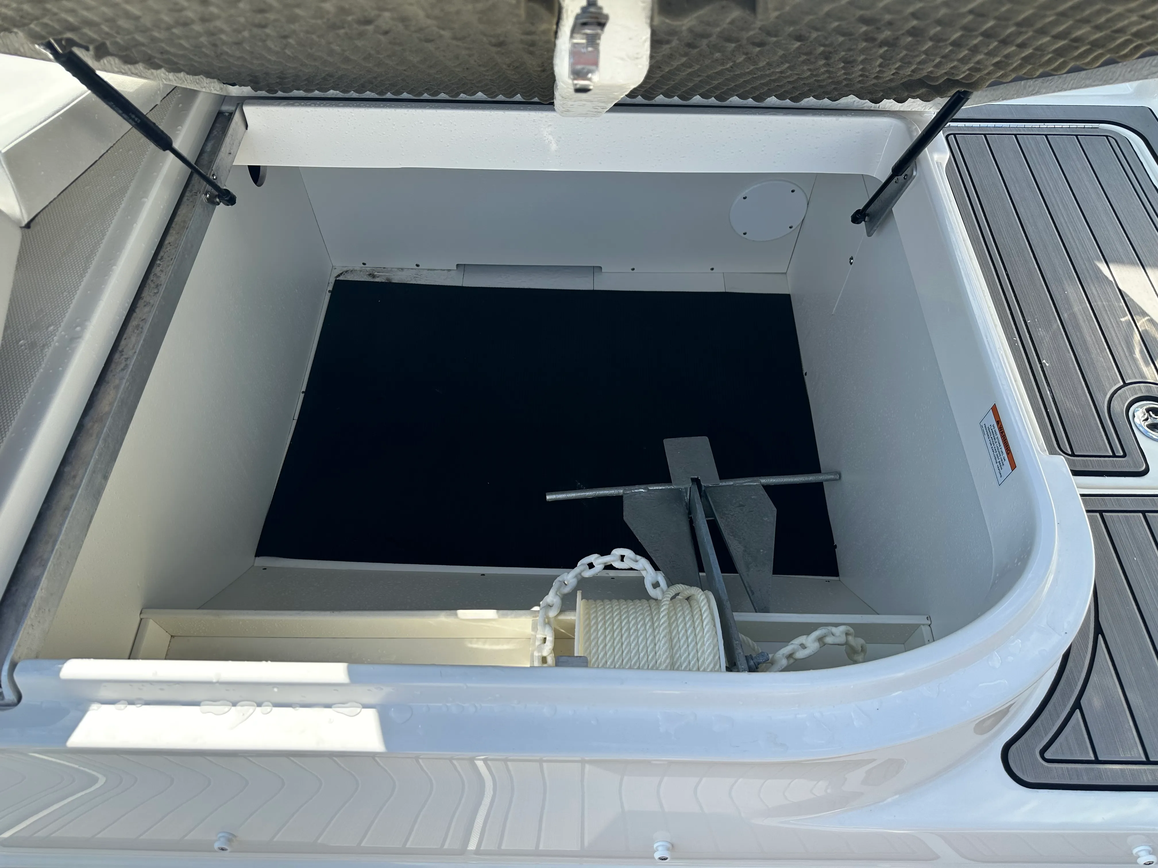 2024 Sea Ray 270 SD-OB Image Thumbnail #16