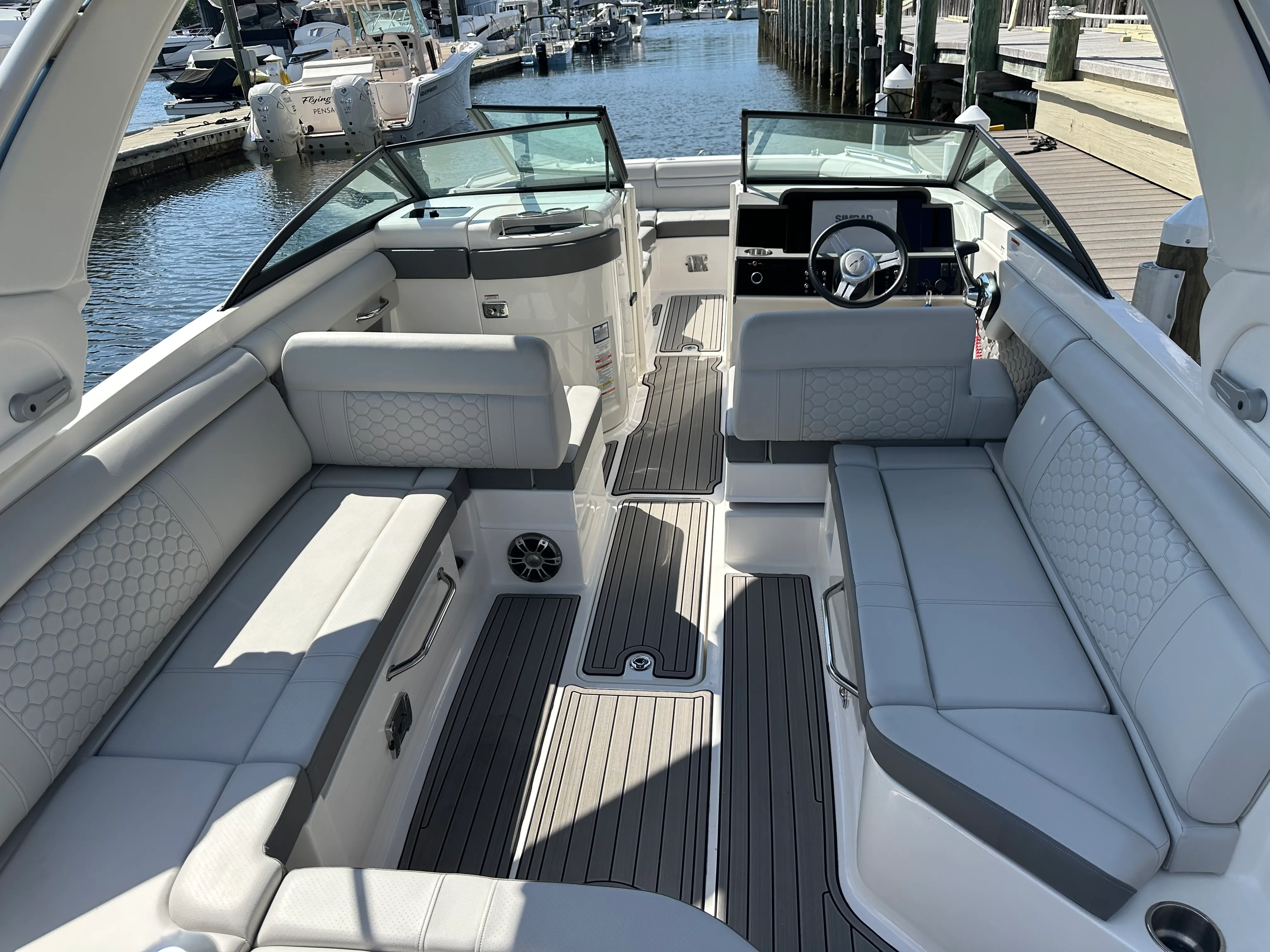 2024 Sea Ray 270 SD-OB Image Thumbnail #19