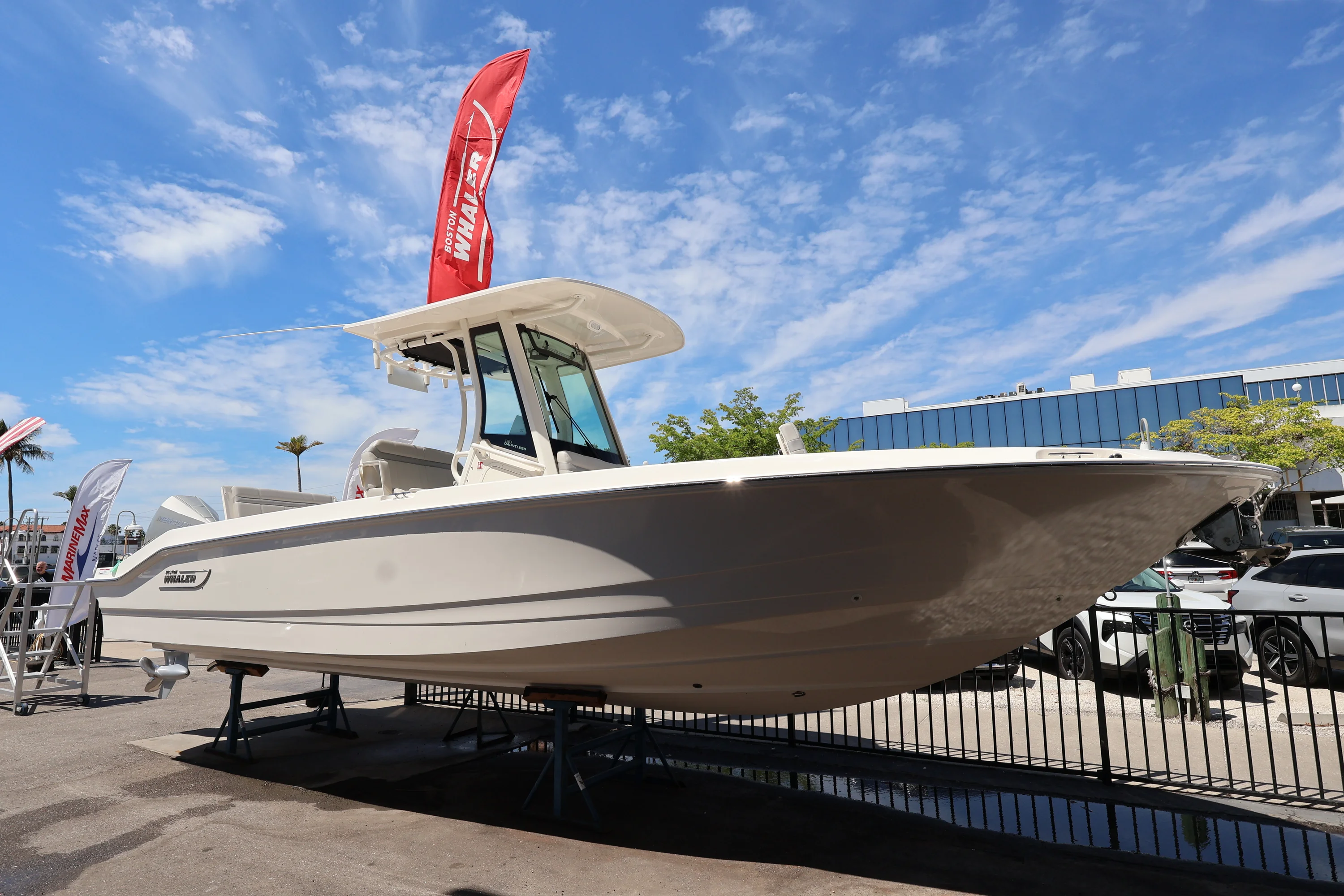 2026 Boston Whaler 280 Dauntless Image Thumbnail #2