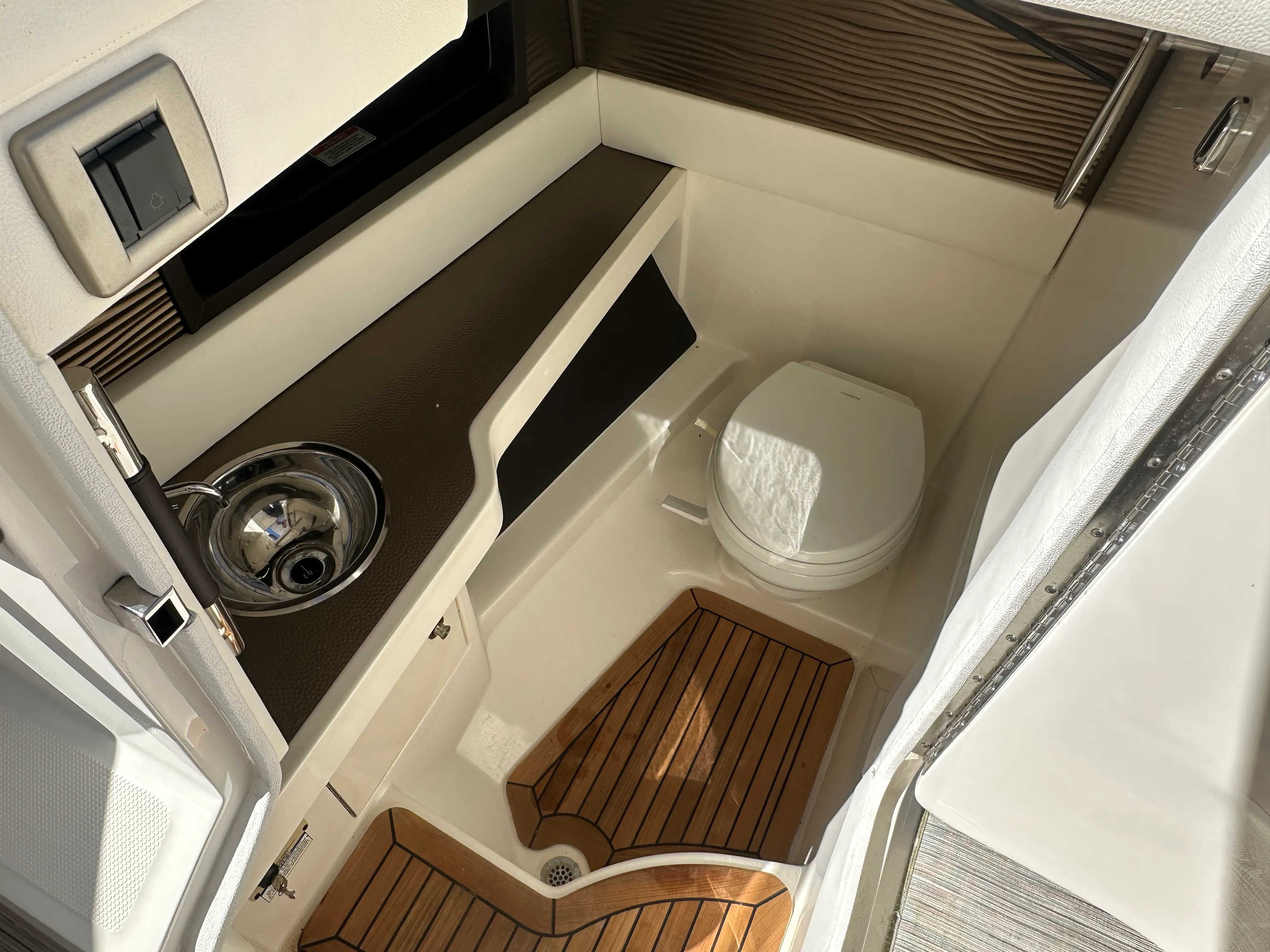 2018 Sea Ray 310 SLX OUTBOARD Image Thumbnail #23