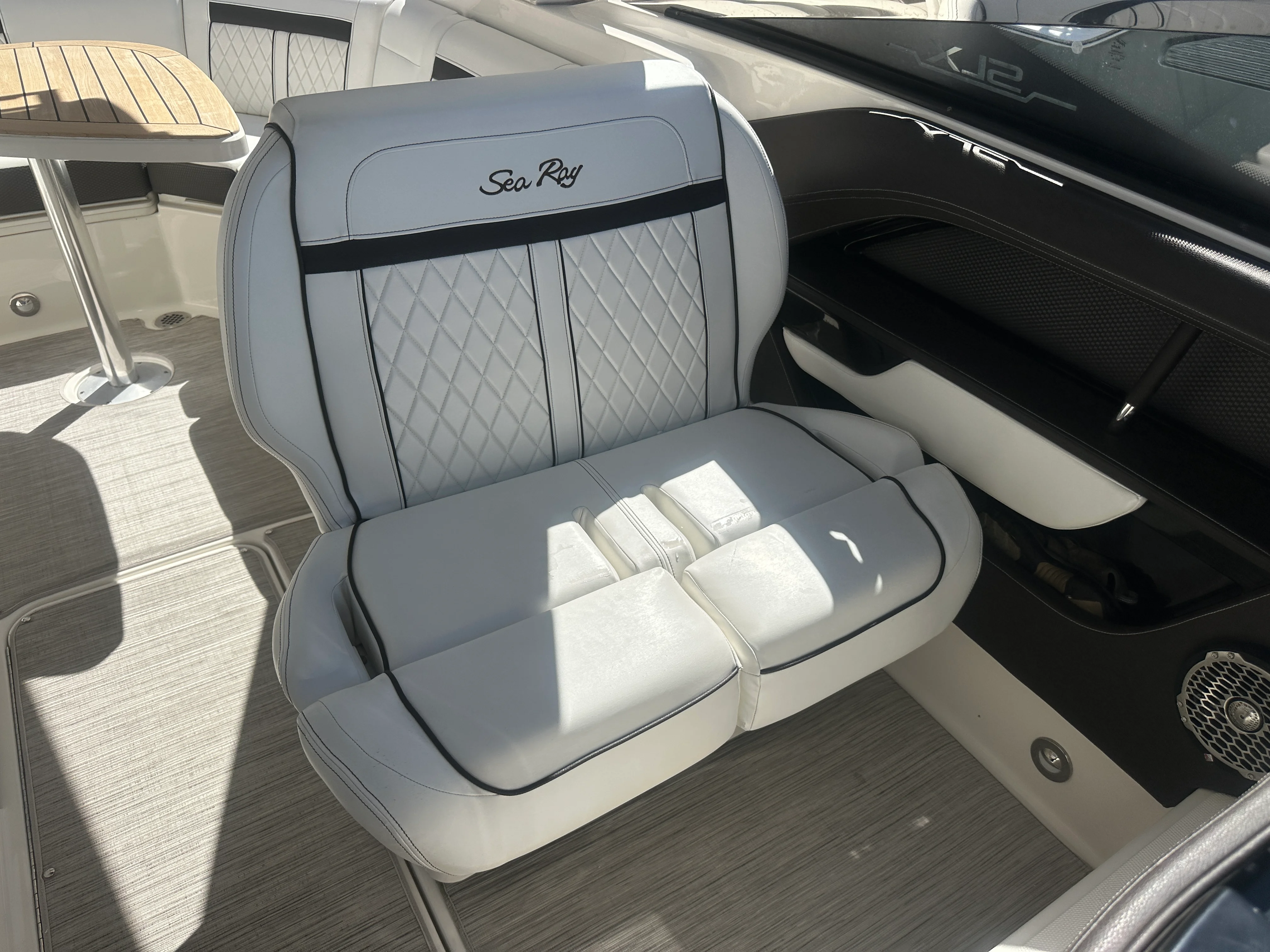 2018 Sea Ray 310 SLX OUTBOARD Image Thumbnail #13