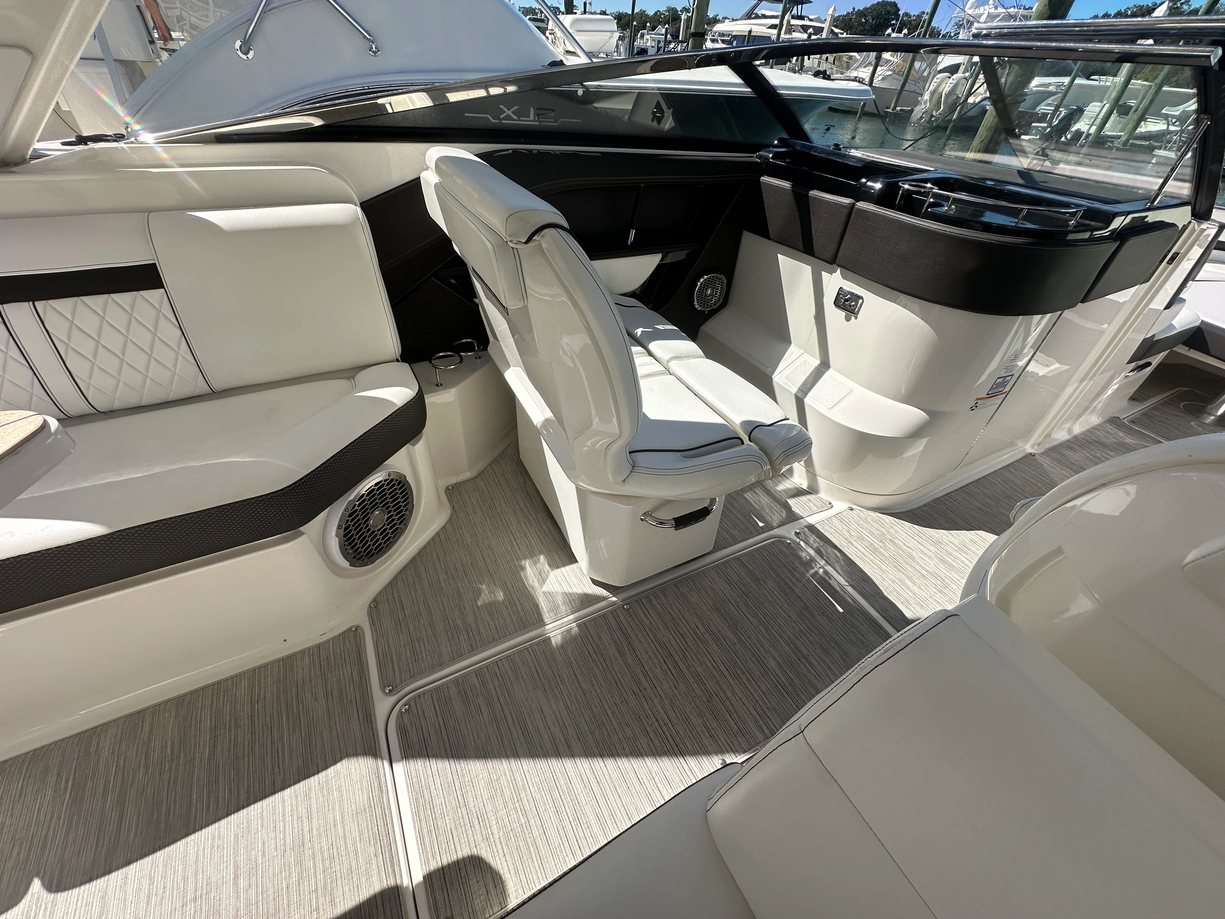 2018 Sea Ray 310 SLX OUTBOARD Image Thumbnail #21