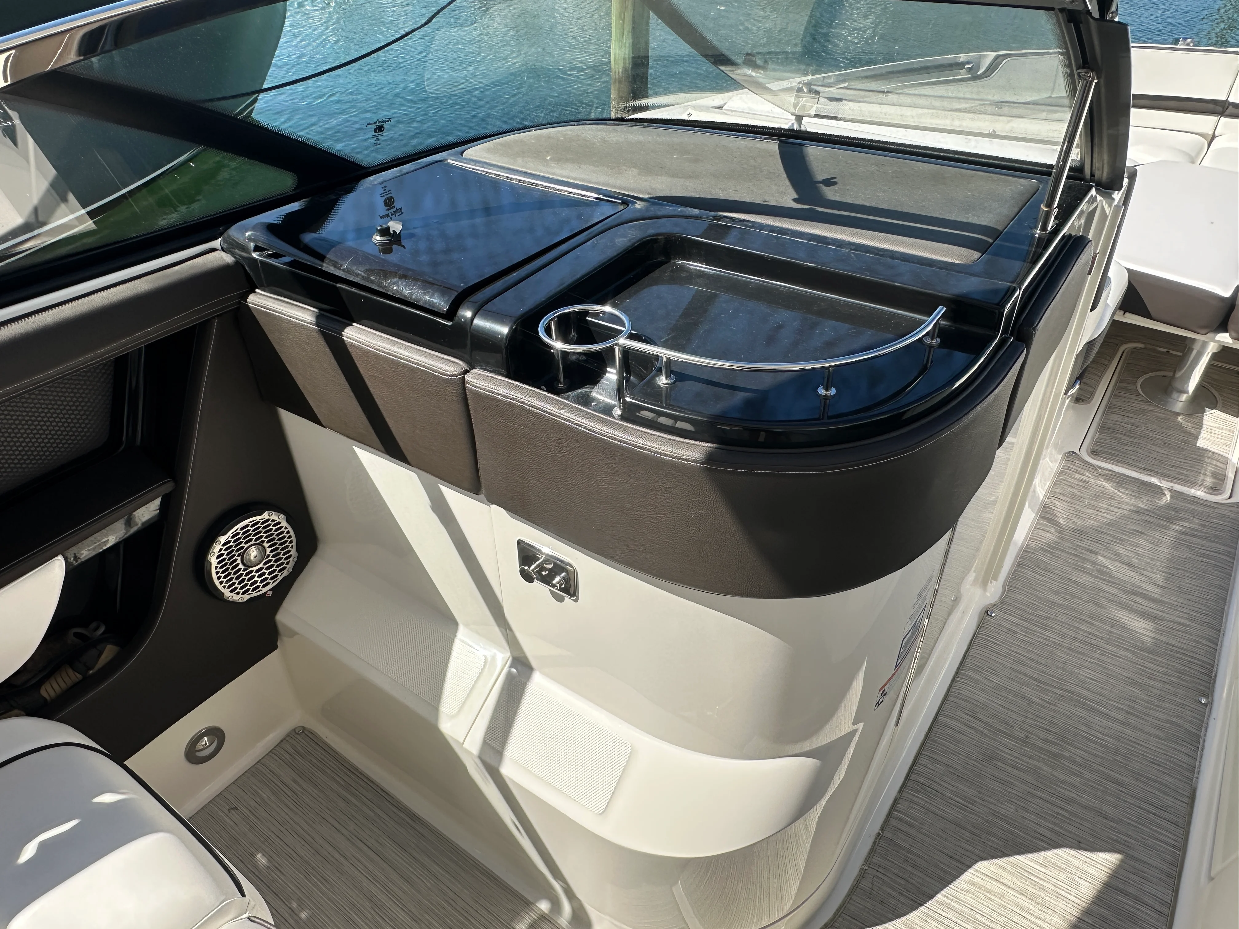 2018 Sea Ray 310 SLX OUTBOARD Image Thumbnail #22