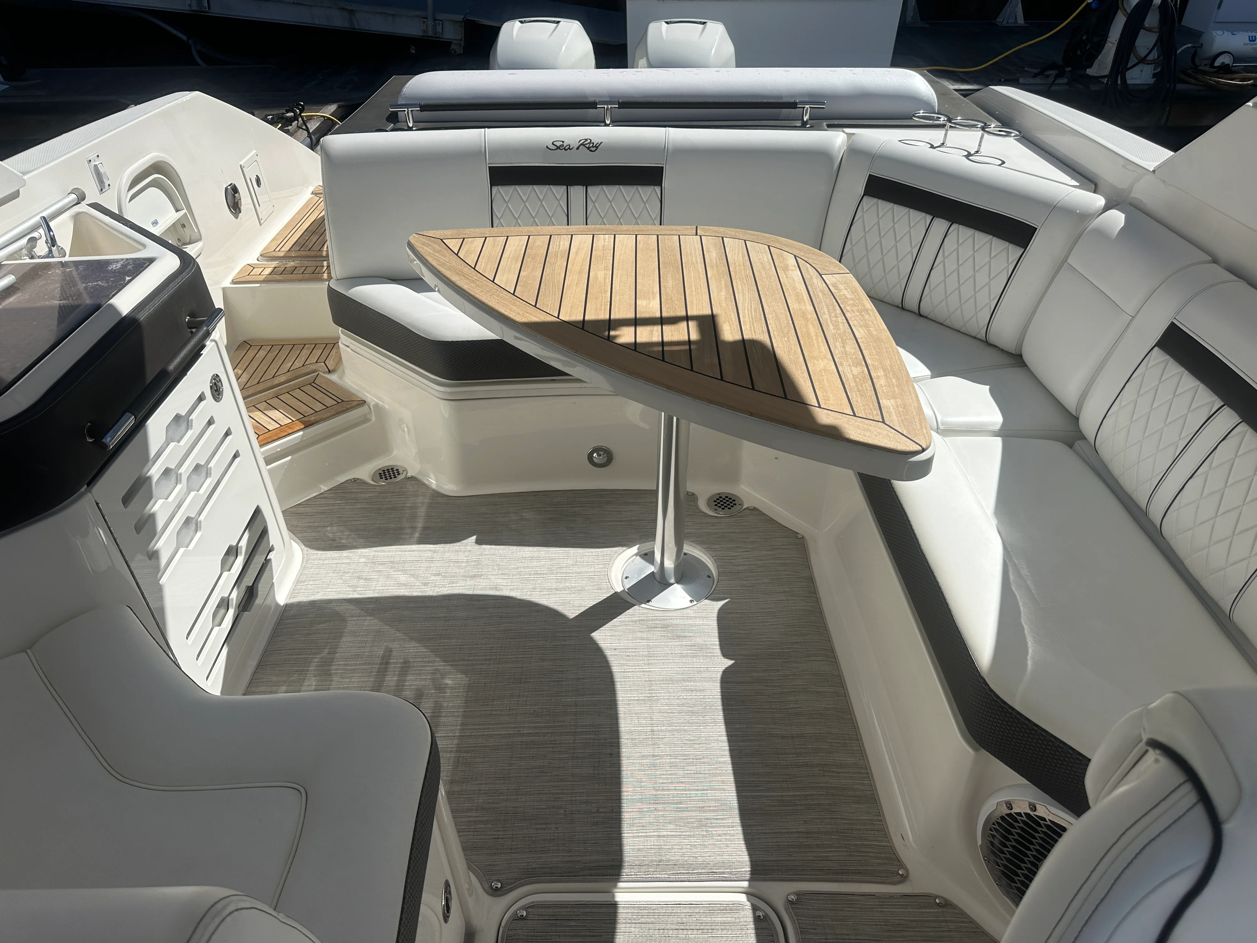 2018 Sea Ray 310 SLX OUTBOARD Image Thumbnail #15